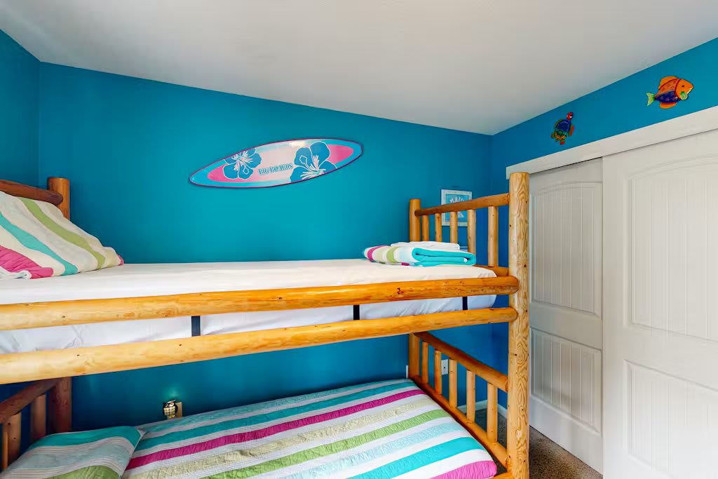 Riverfront Home, 3 Blocks to Beach | Canal Cottage