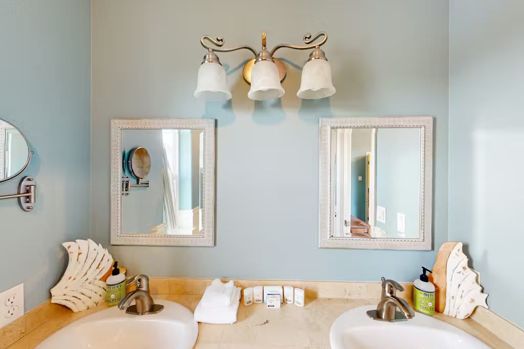 Riverfront Home, 3 Blocks to Beach | Canal Cottage