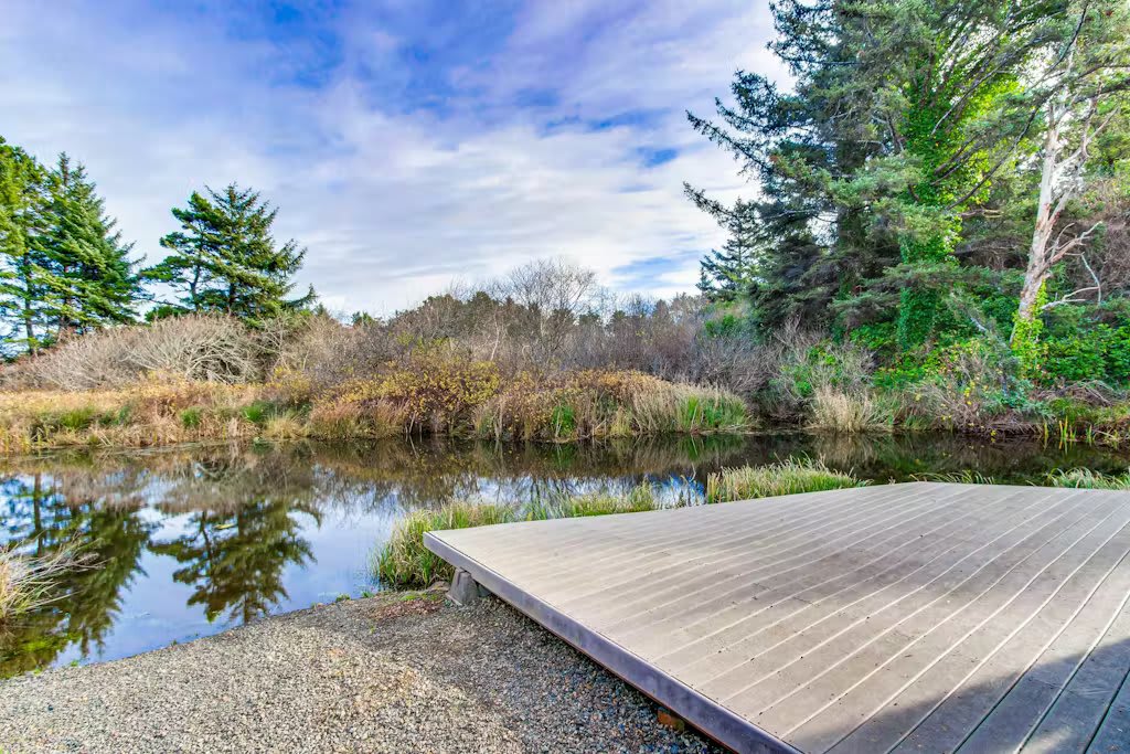 Riverfront Home, 3 Blocks to Beach | Canal Cottage