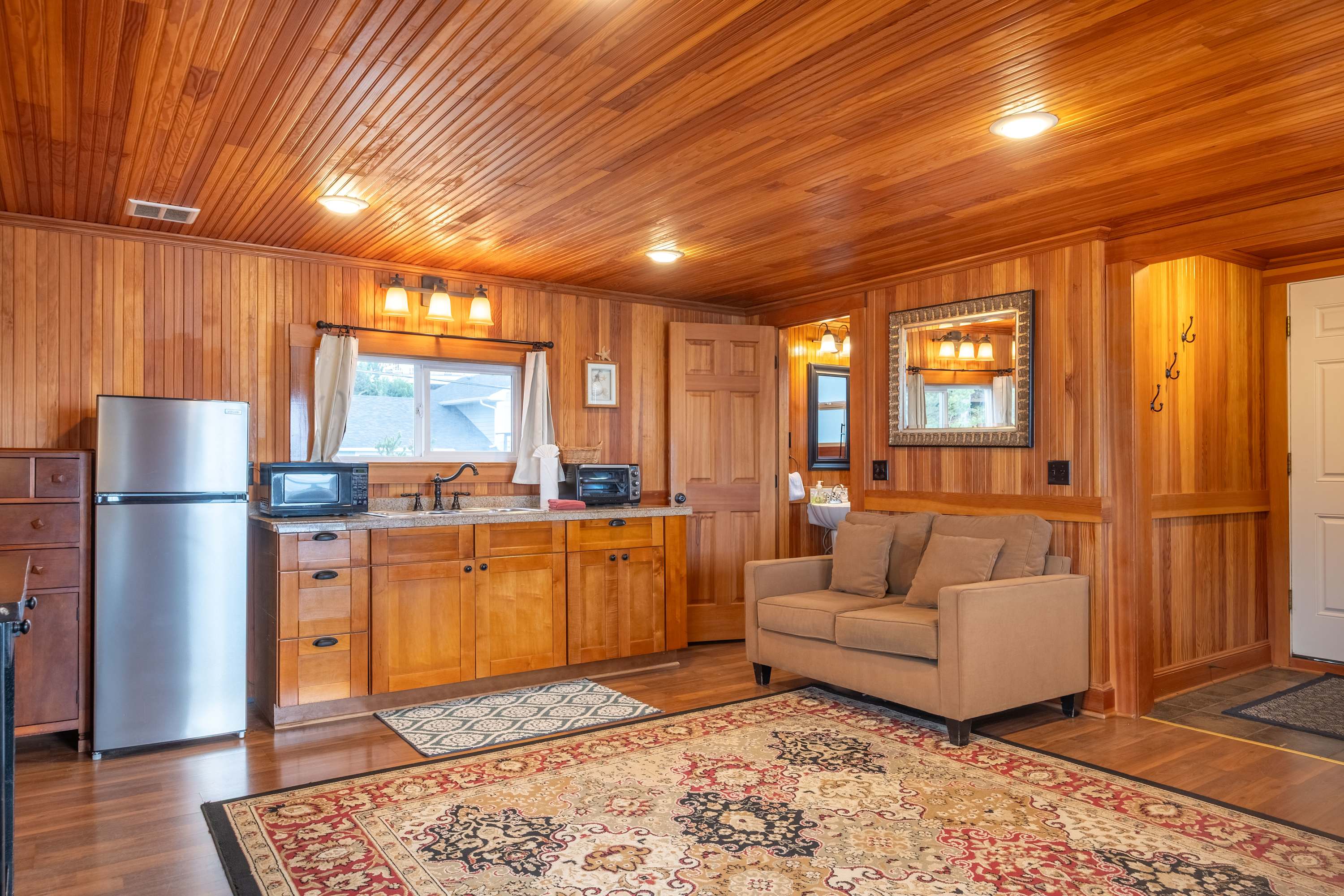 Ocean + Beach + Hot Tub | Nelscott Anchor House