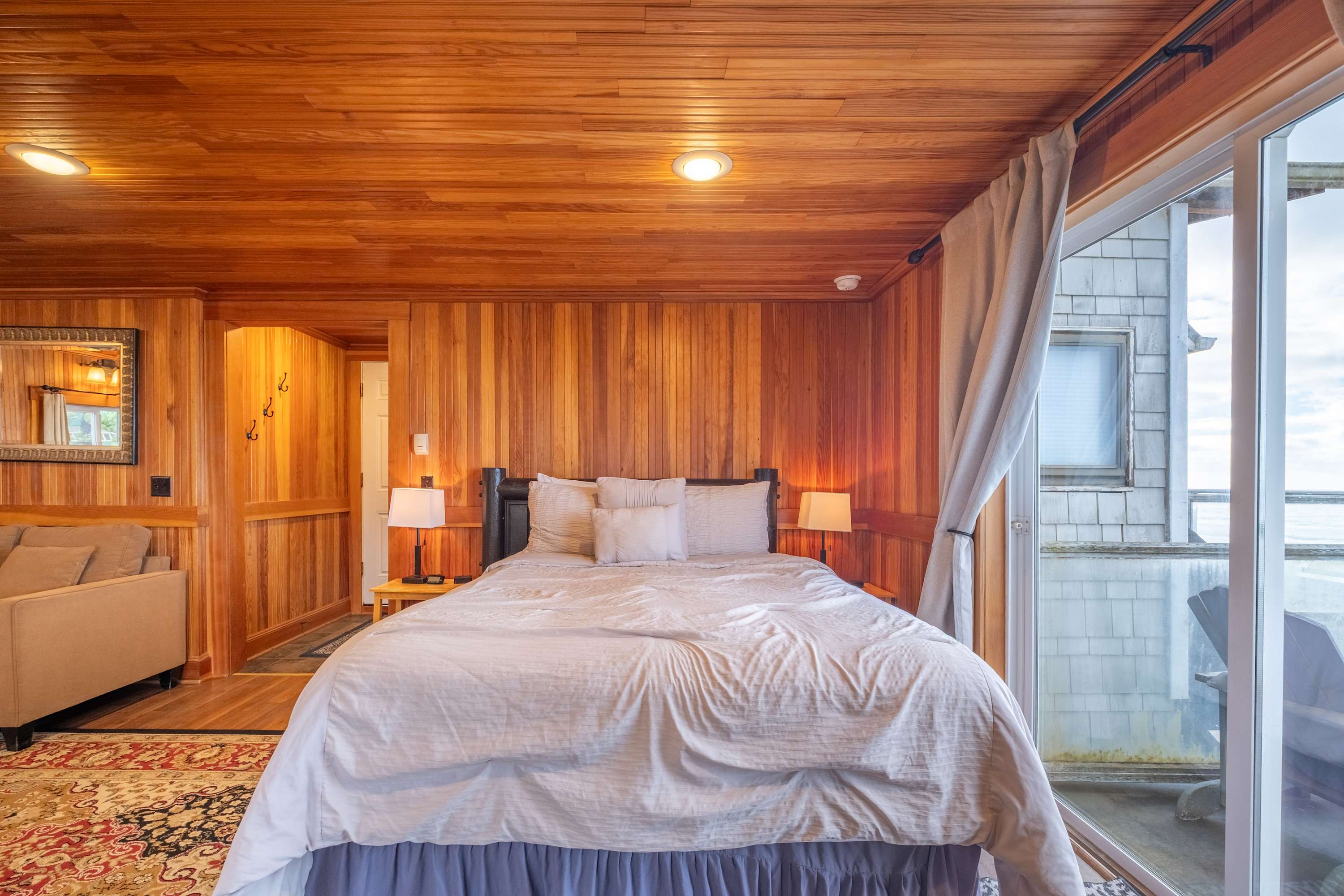 Ocean + Beach + Hot Tub | Nelscott Anchor House