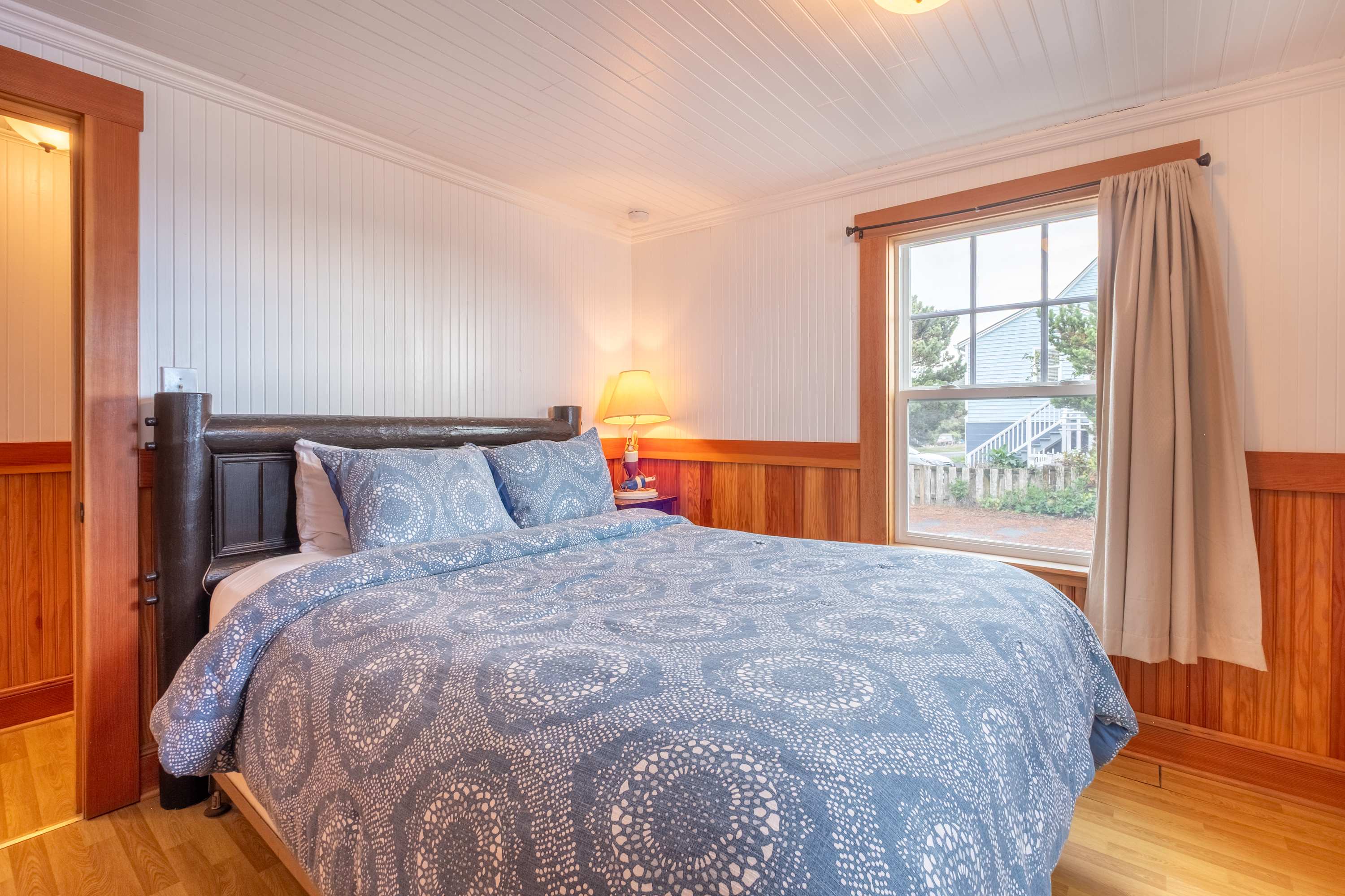 Ocean + Beach + Hot Tub | Nelscott Anchor House