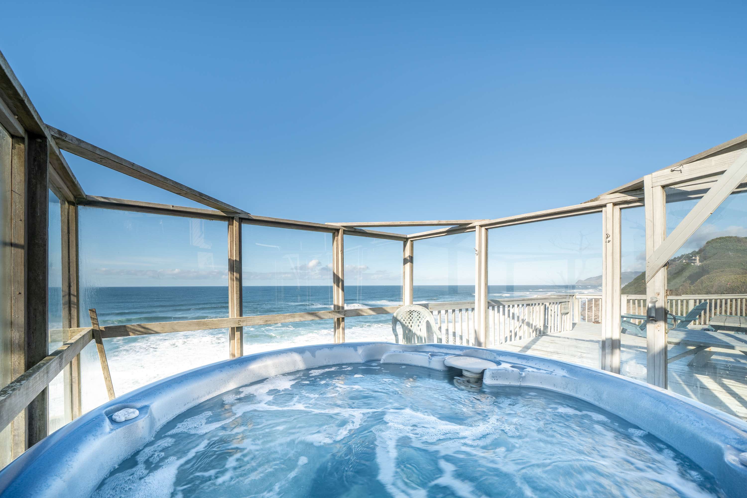 Ocean + Beach + Hot Tub | Nelscott Anchor House
