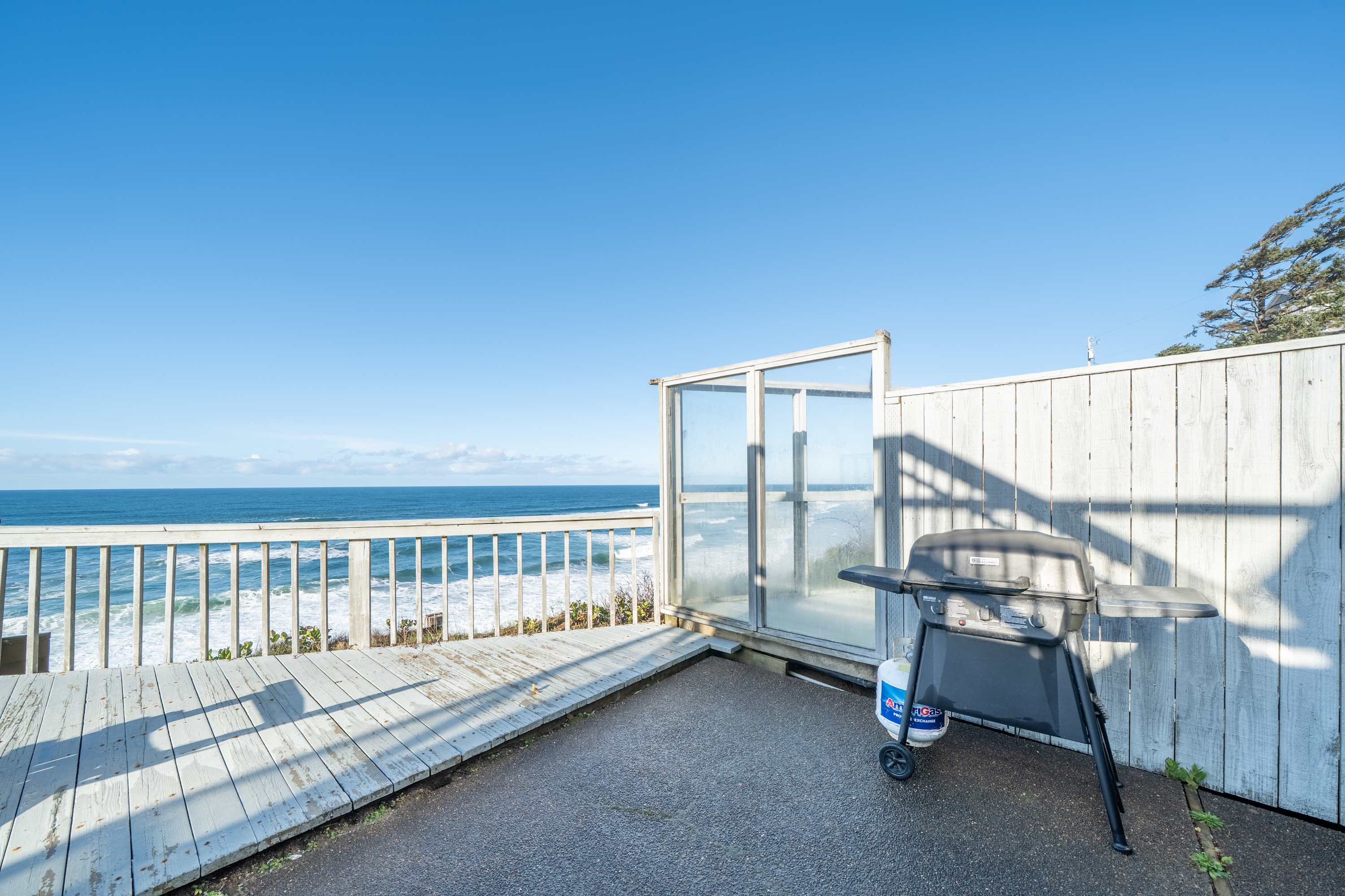 Ocean + Beach + Hot Tub | Nelscott Anchor House
