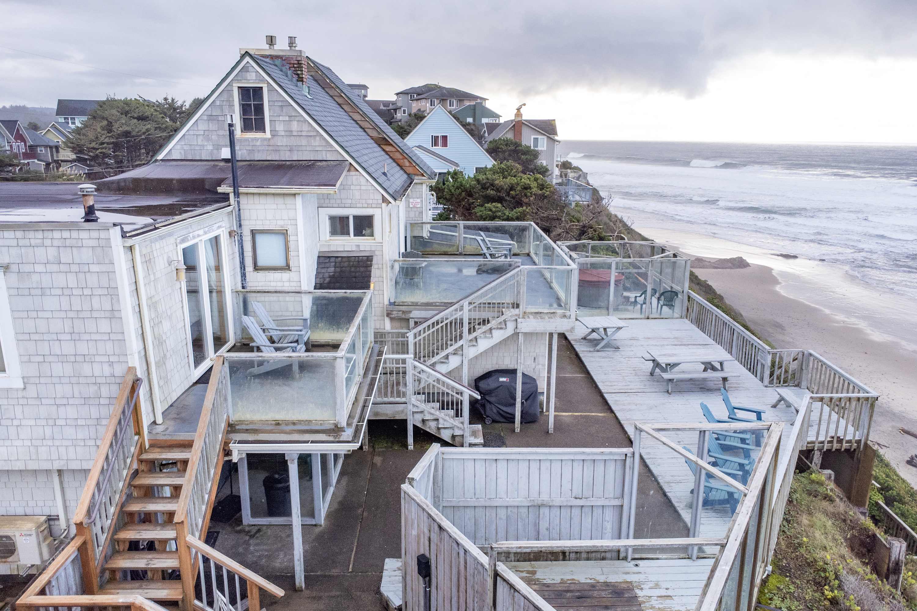 Ocean + Beach + Hot Tub | Nelscott Anchor House