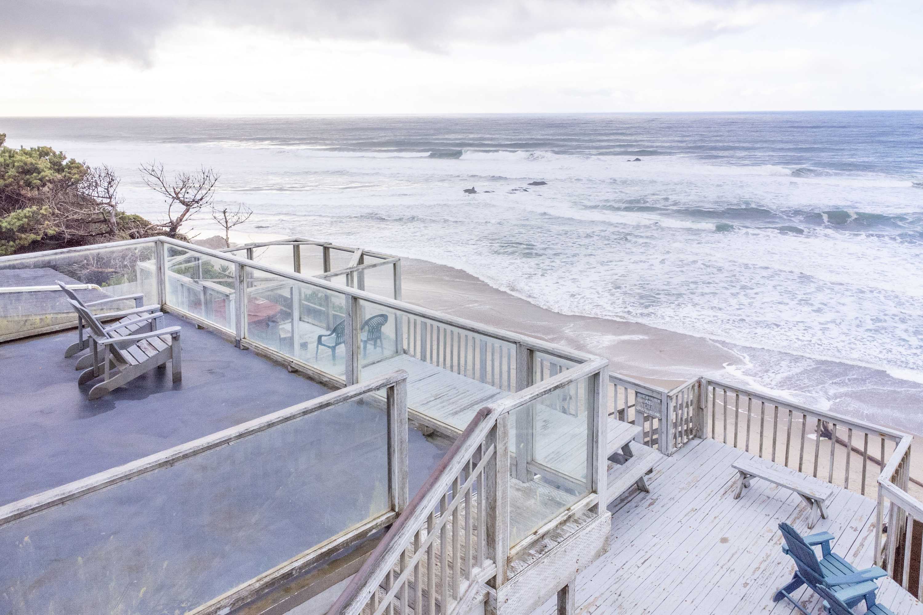 Ocean + Beach + Hot Tub | Nelscott Anchor House