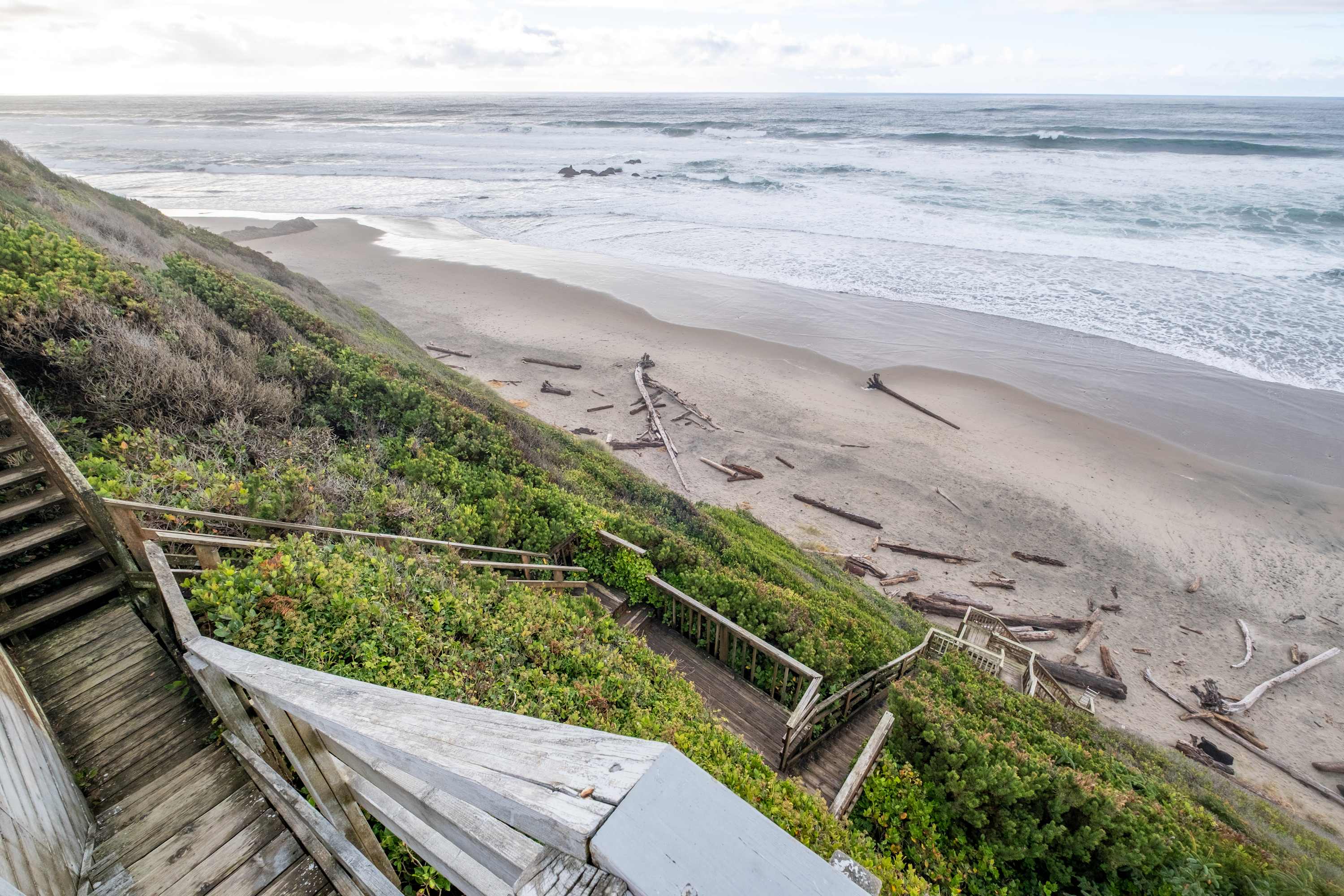 Ocean + Beach + Hot Tub | Nelscott Anchor House