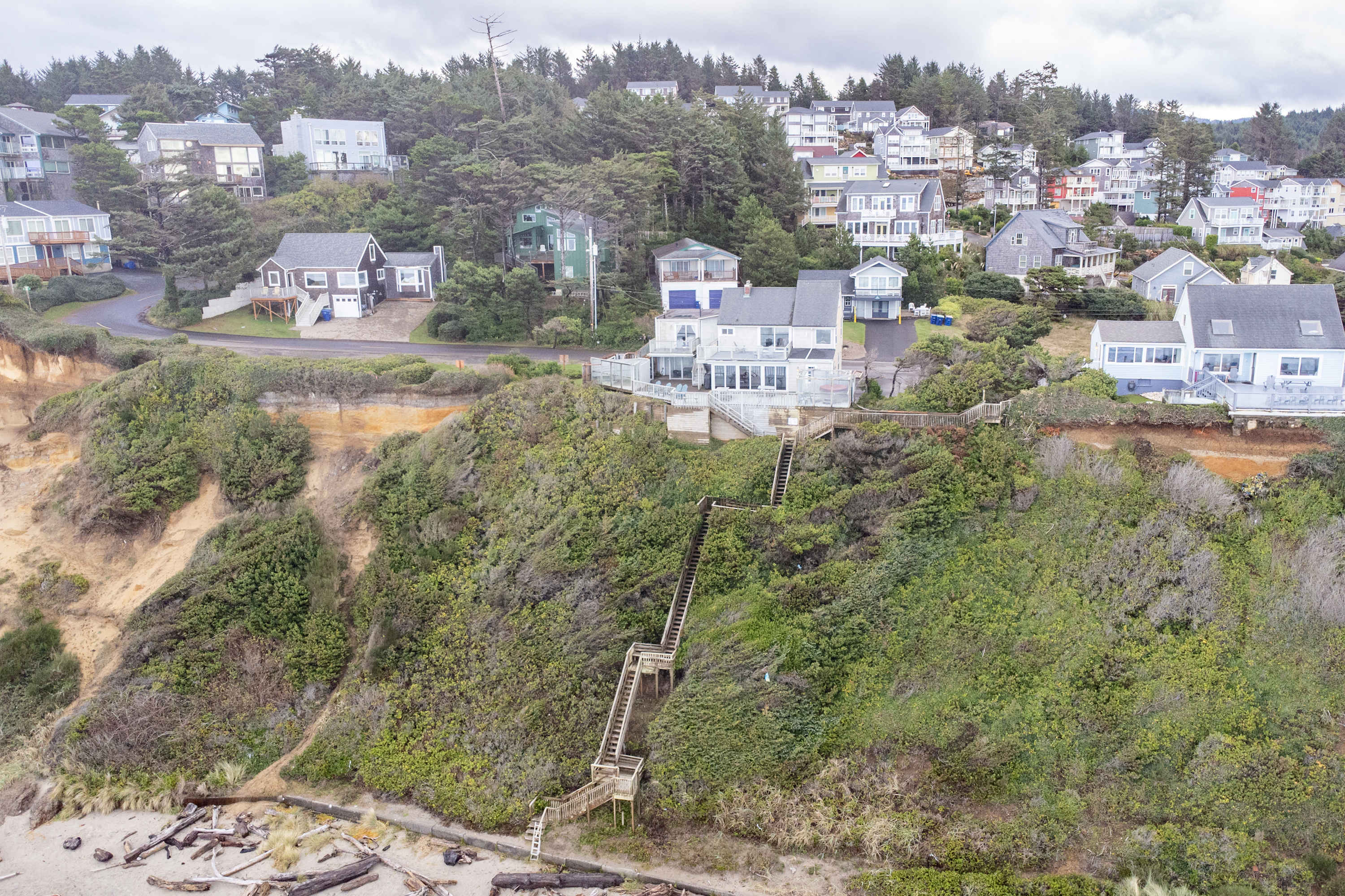 Ocean + Beach + Hot Tub | Nelscott Anchor House