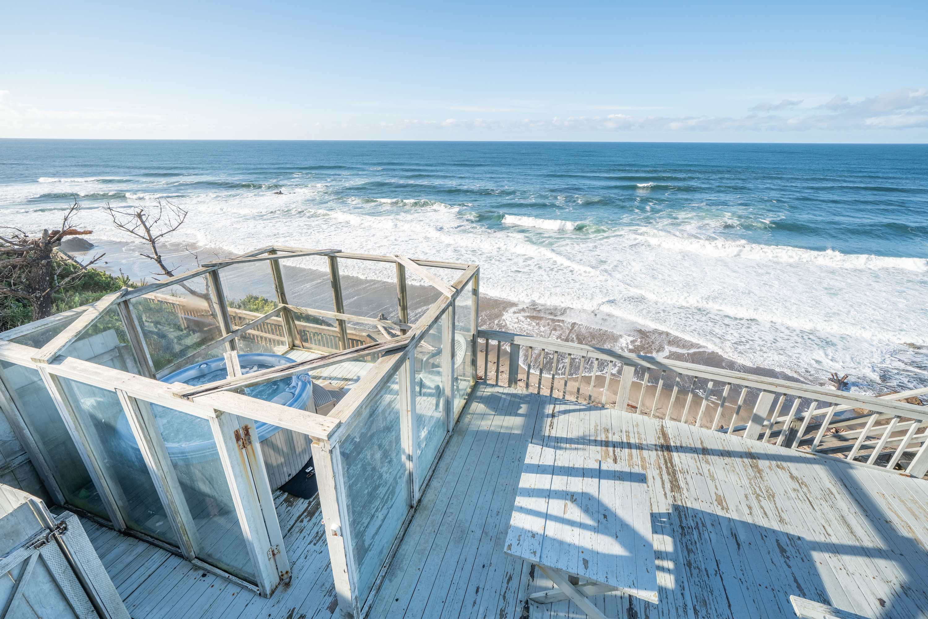 Ocean + Beach + Hot Tub | Nelscott Anchor House