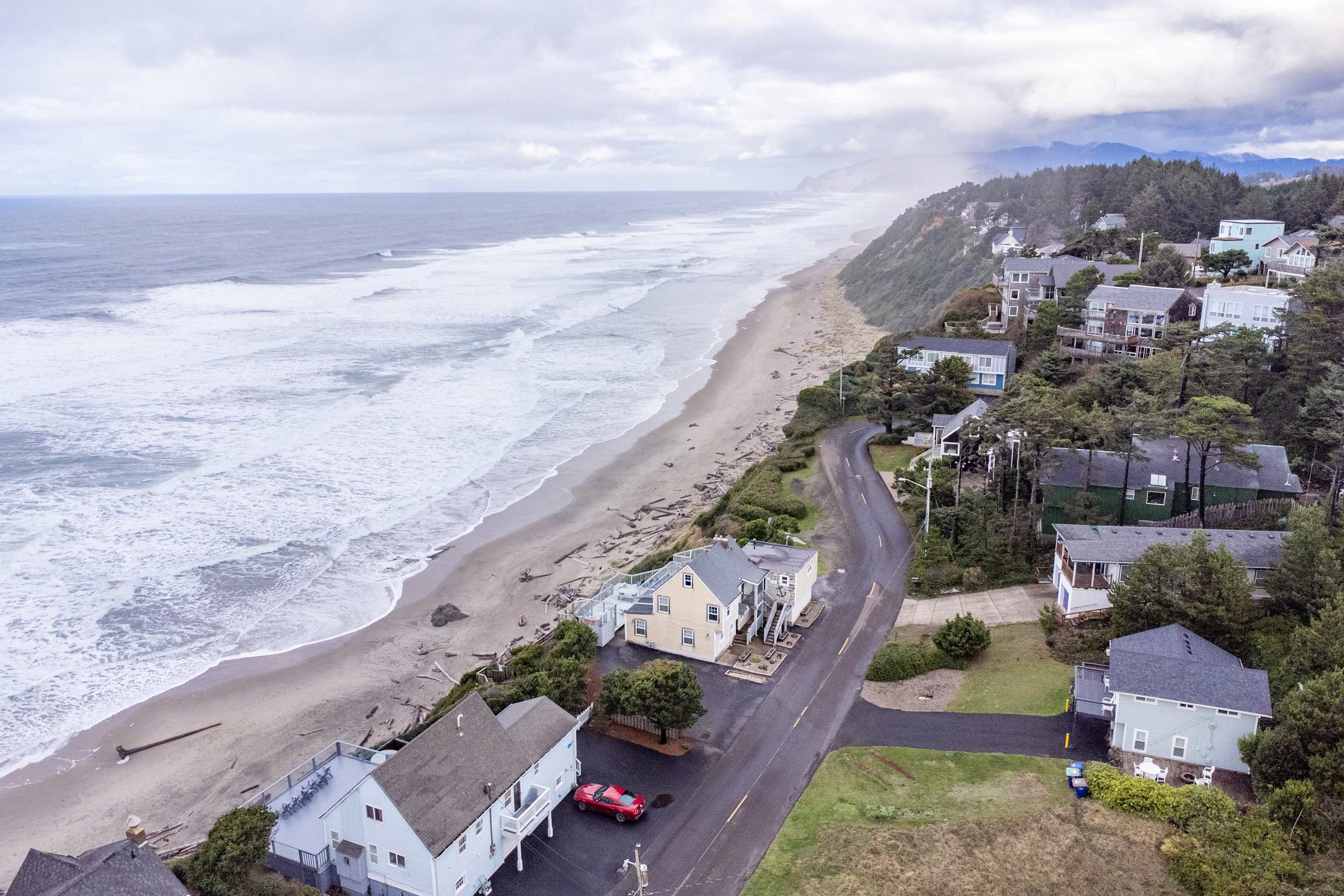 Ocean + Beach + Hot Tub | Nelscott Anchor House