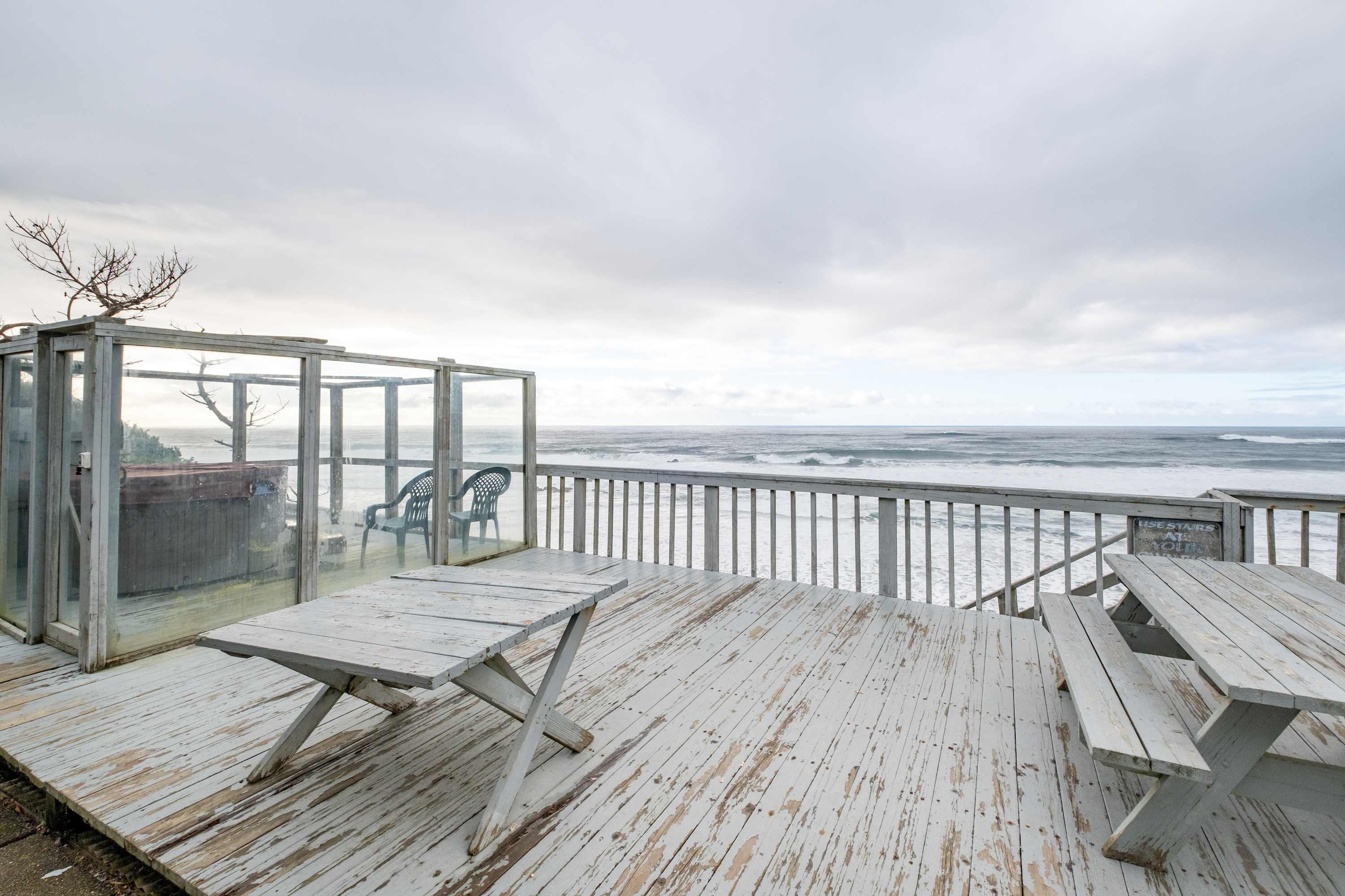 Ocean + Beach + Hot Tub | Nelscott Anchor House