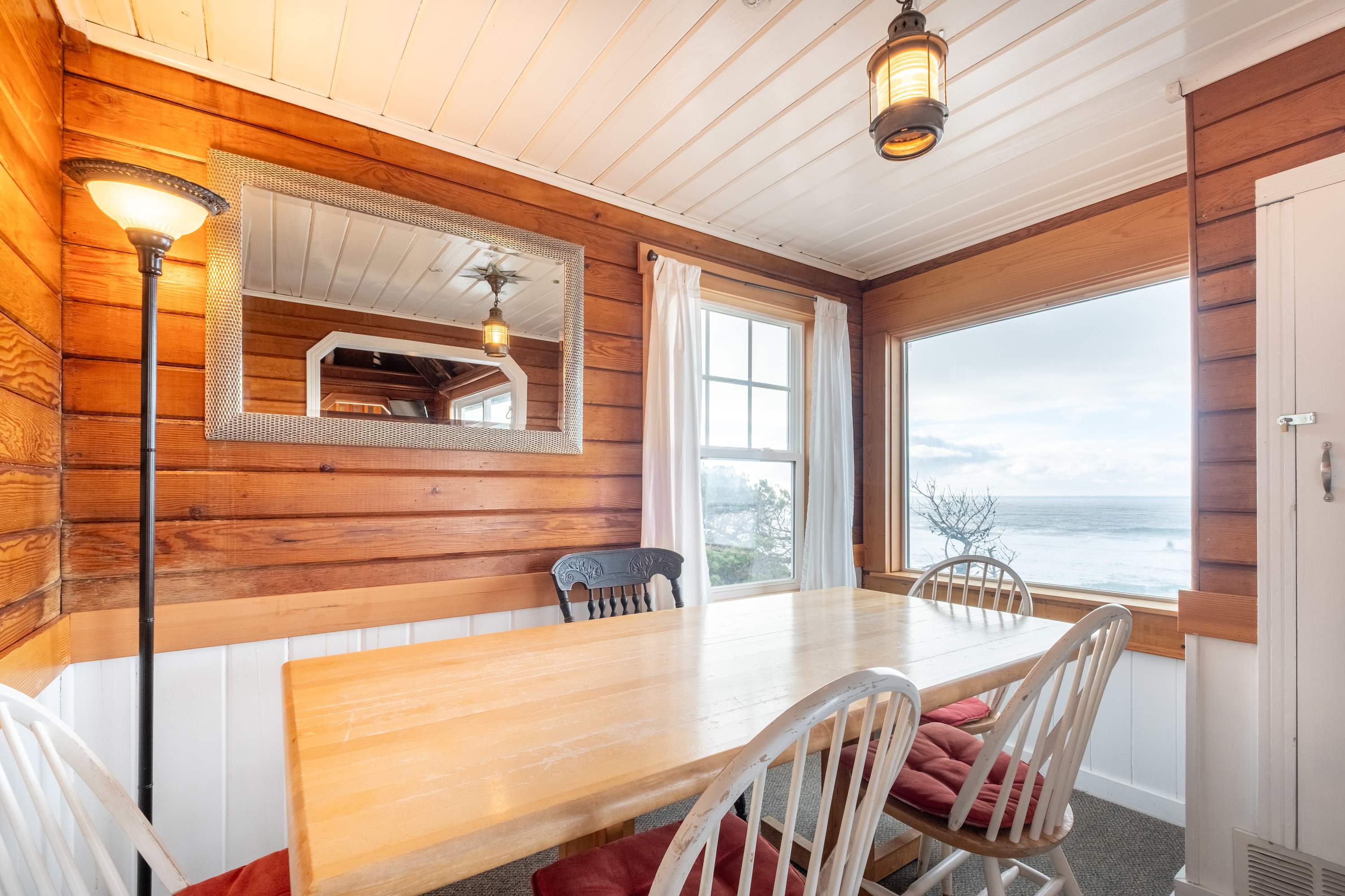 Ocean + Beach + Hot Tub | Nelscott Anchor House