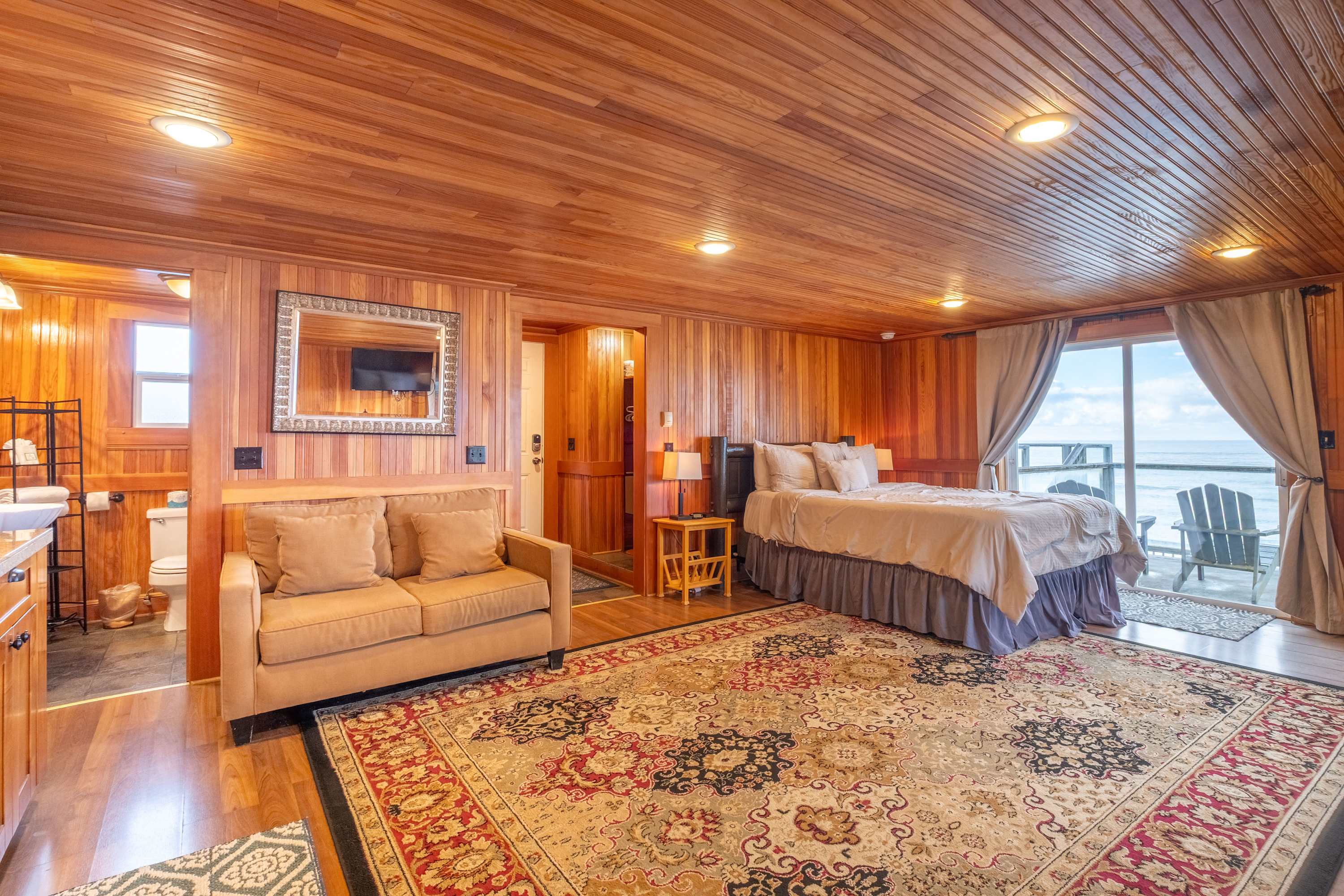 Ocean + Beach + Hot Tub | Nelscott Anchor House