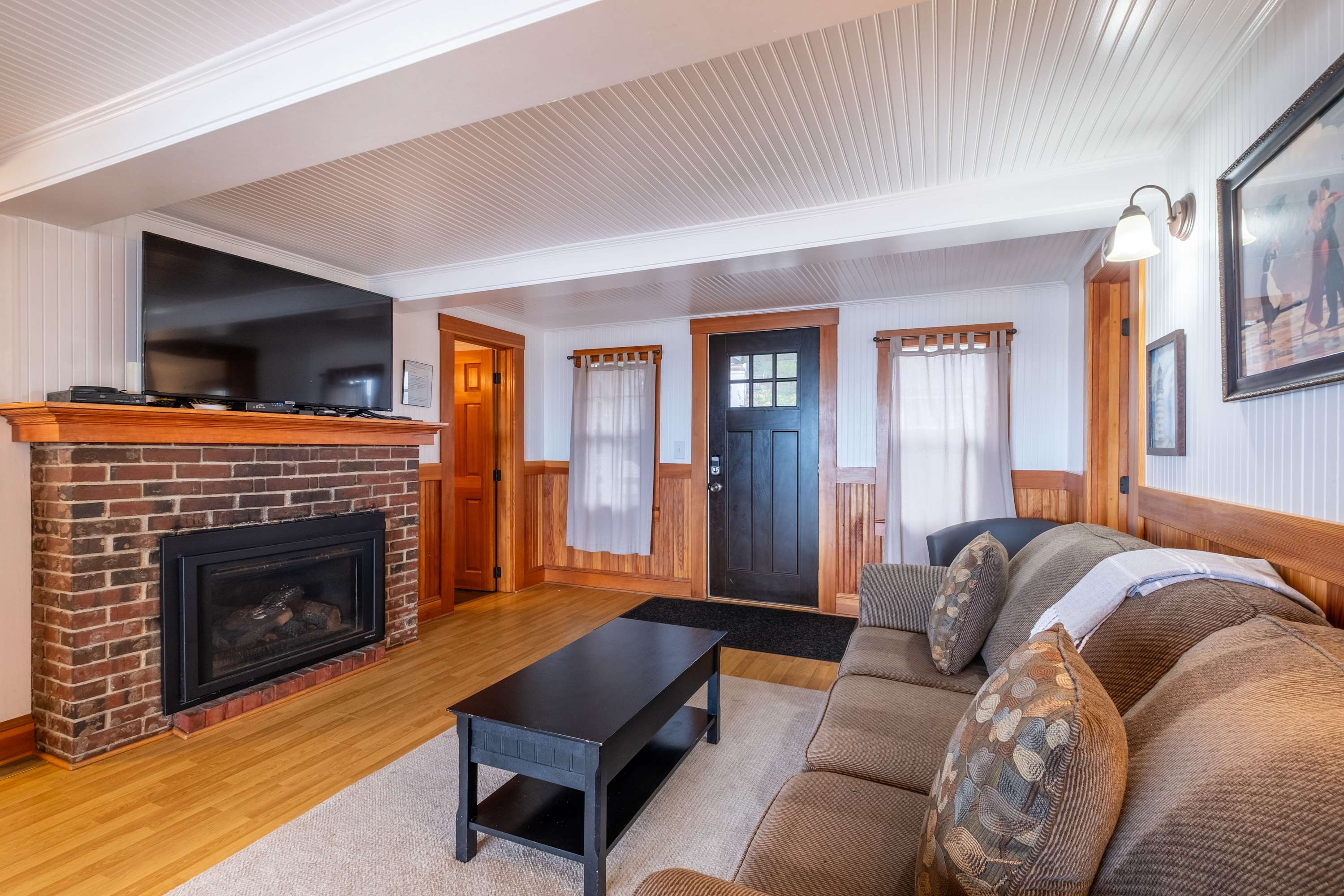 Ocean + Beach + Hot Tub | Nelscott Anchor House