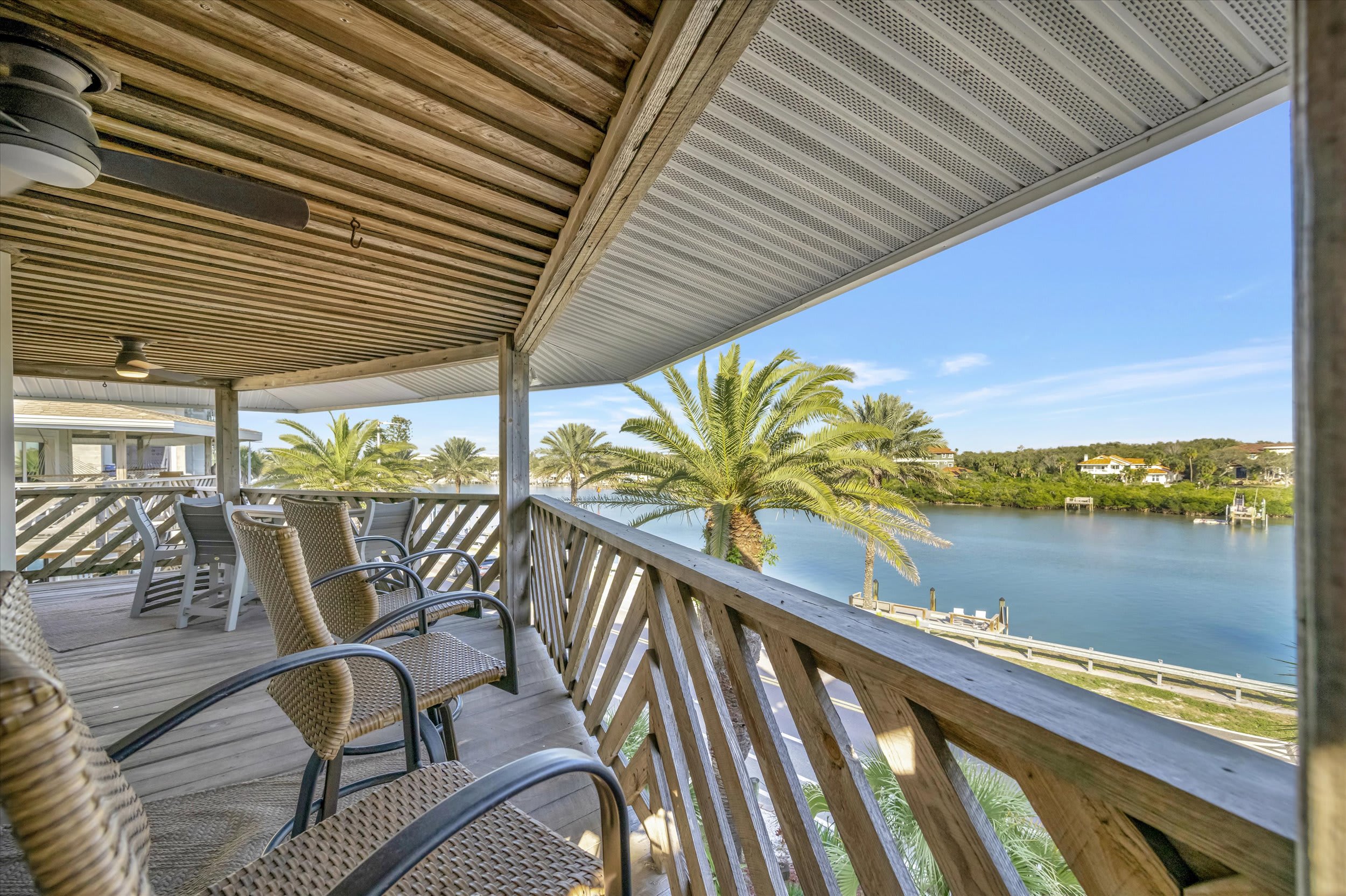 Indian Rocks Beachfront 3B & Waterview Balcony! β Indian Rocks Beach, FL β vacation rental