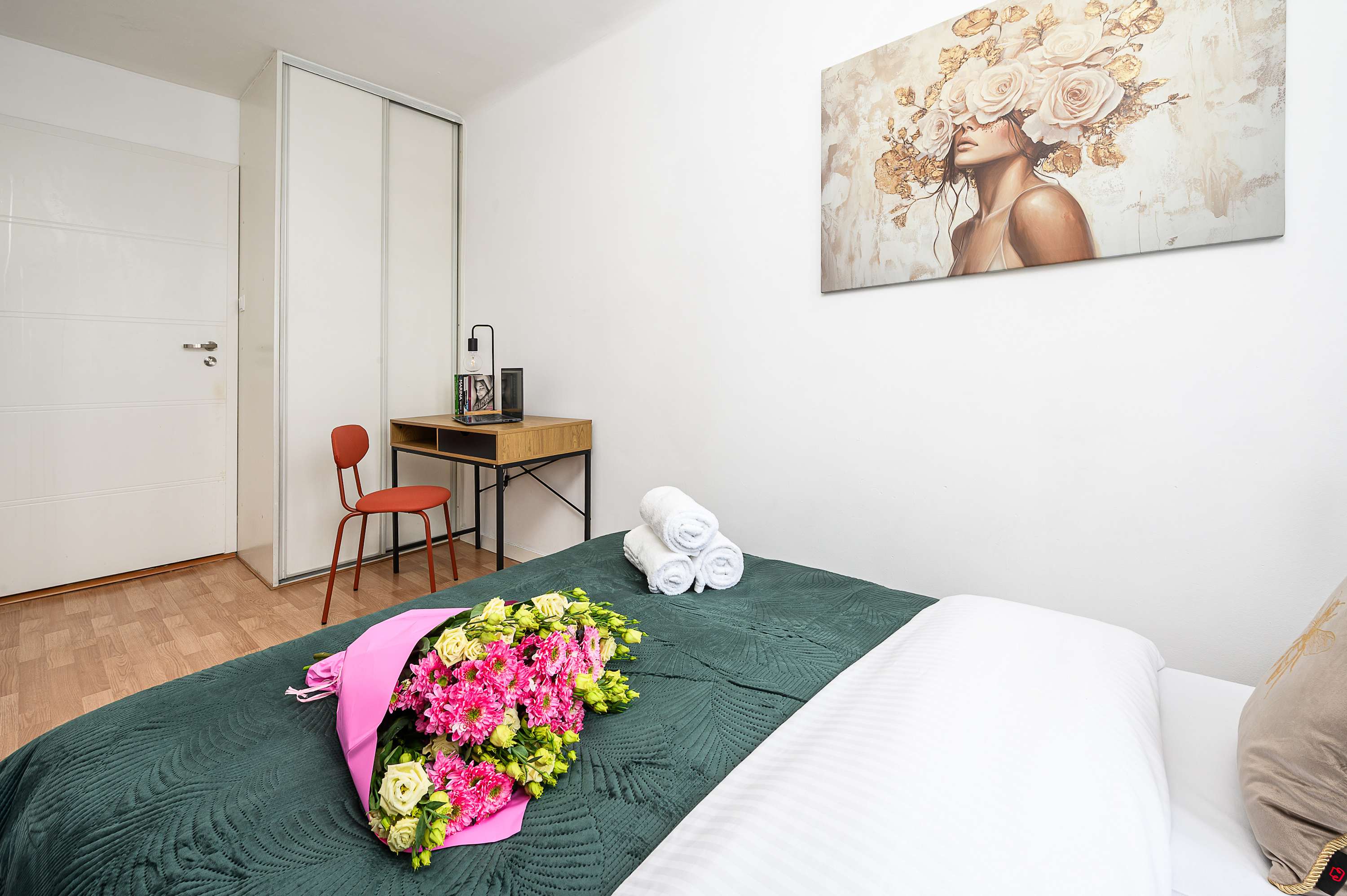 Lumina comfy 3-room apartment near the city center