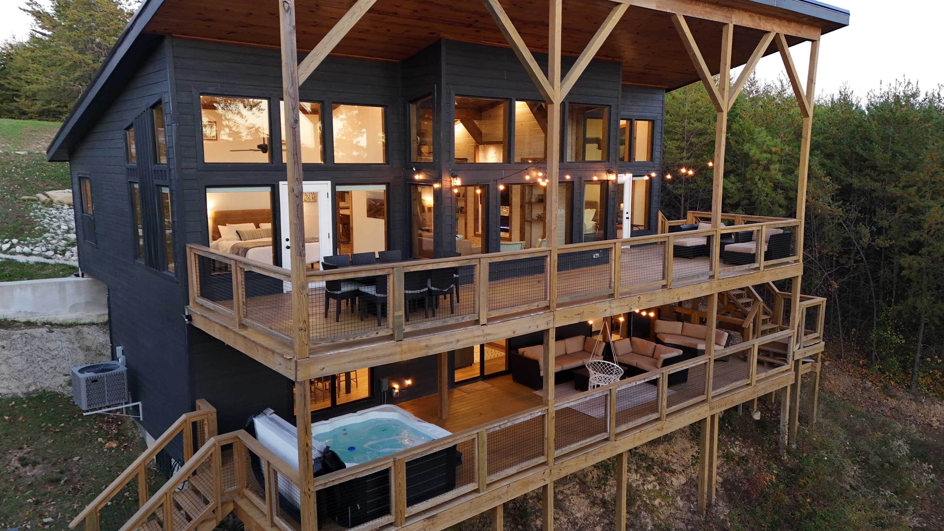 Wild Turkey Overlook • Two Decks, Views, Hot Tub! — Rogers, KY — vacation rental