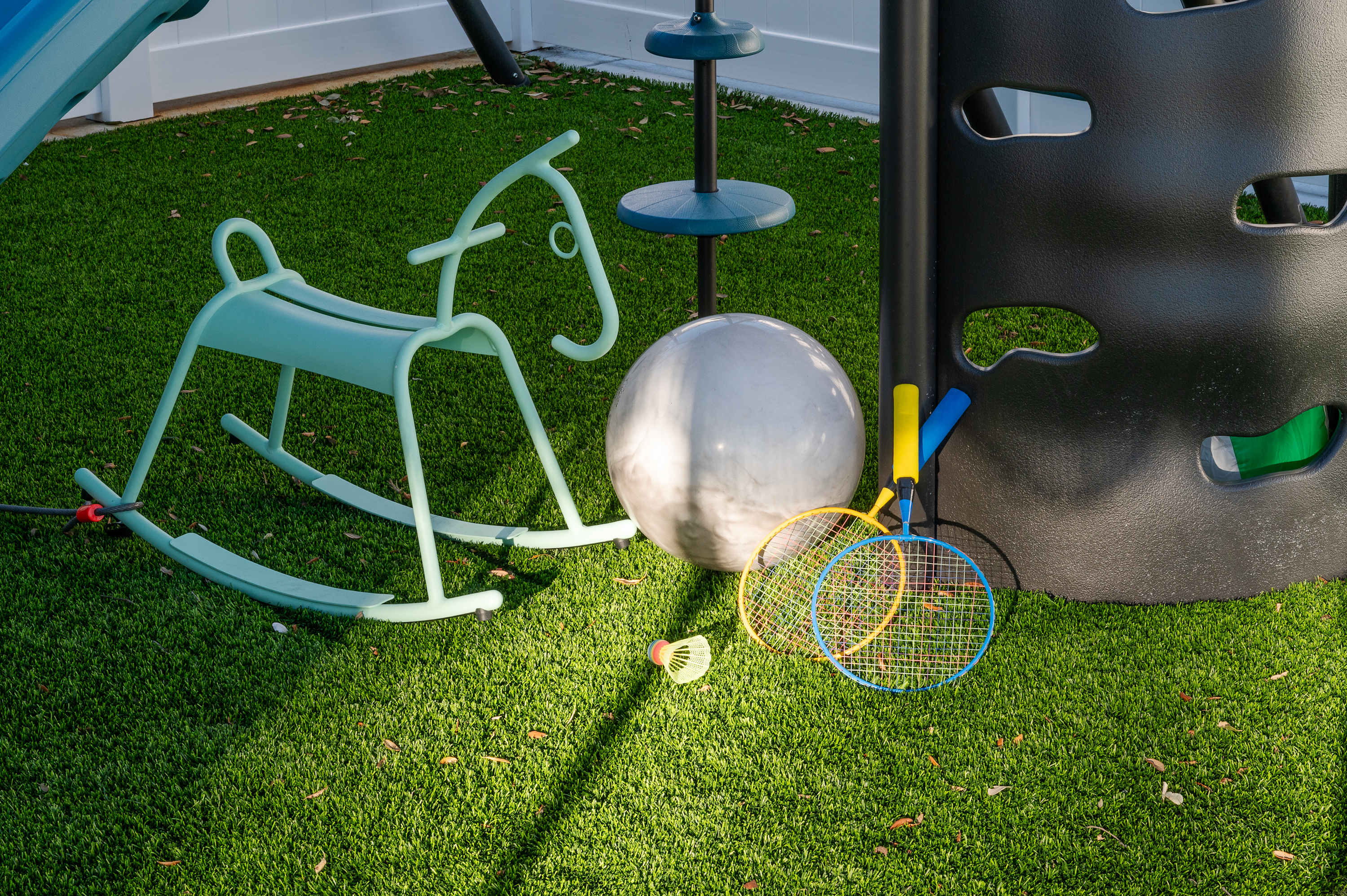 Family retreat w/pool, putting green & cornhole