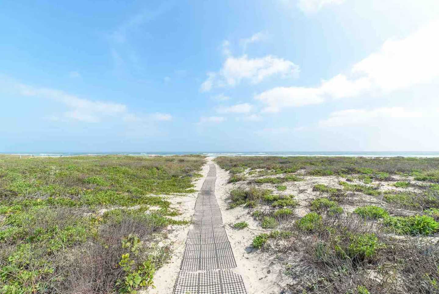 Modern Beachside Condo w Pool South Padre Island | Photo 29