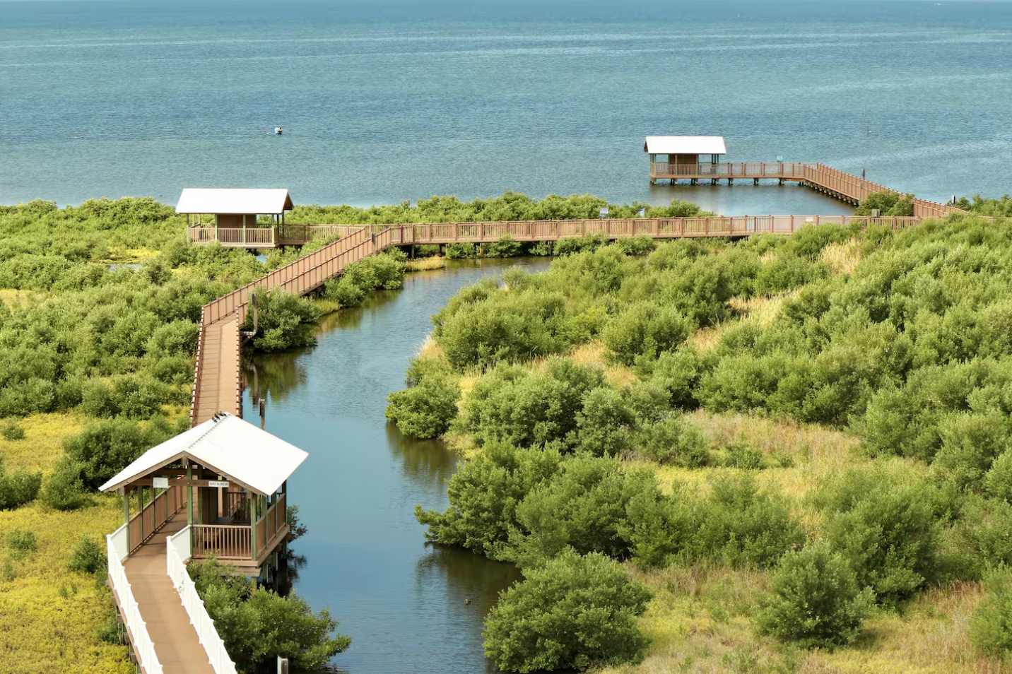 Modern Beachside Condo w Pool South Padre Island | Photo 35