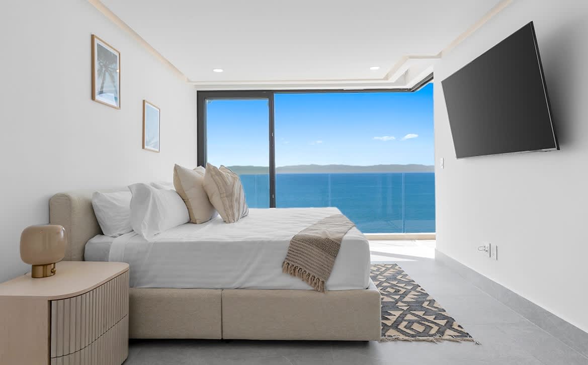 4BR Hidden Gem: Luxe Oceanfront Living in Bucerias — Bucerías, Nayarit — vacation rental