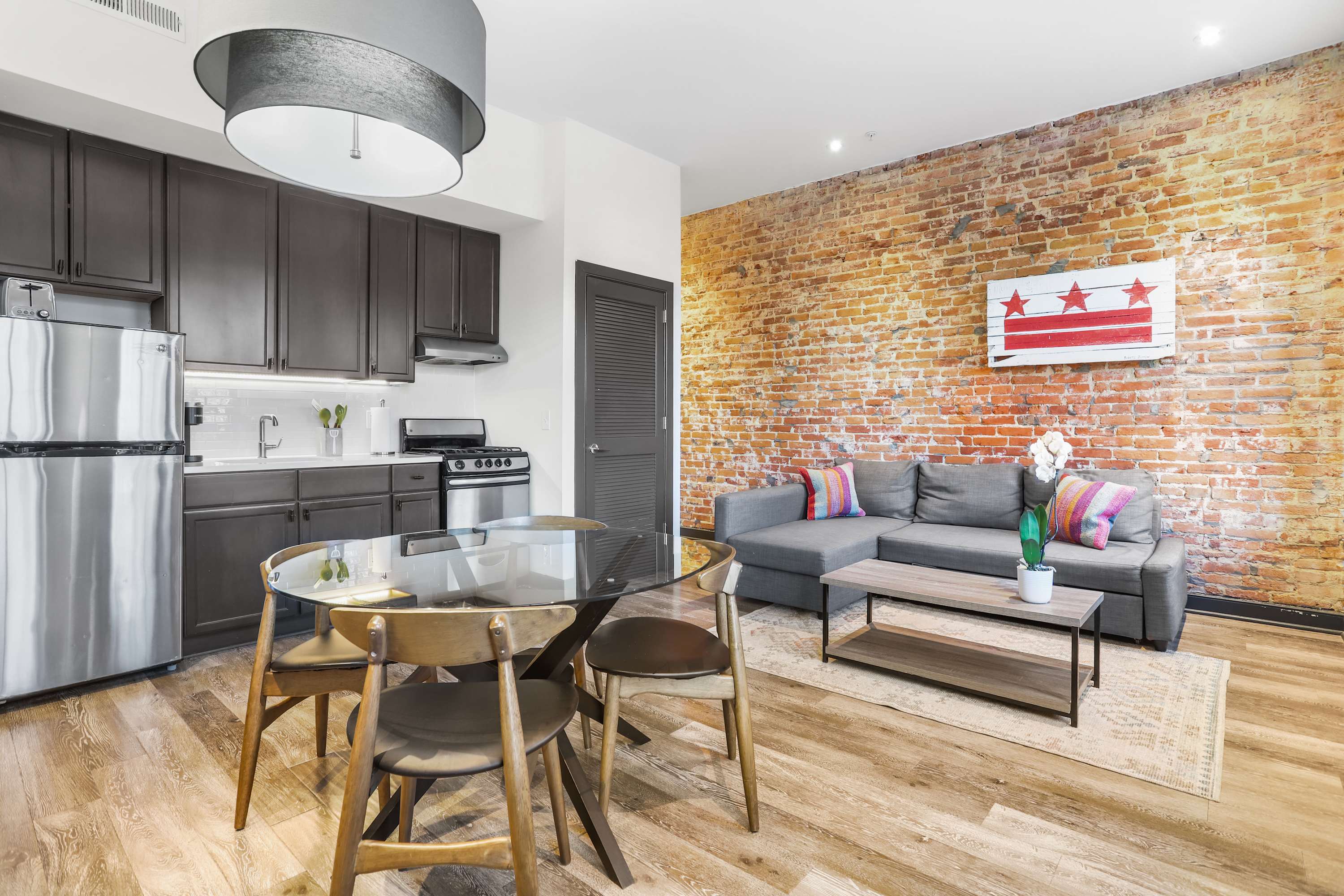 Sojourn Elegant 1BR Steps from Capitol & Metro — District of Columbia, DC — vacation rental