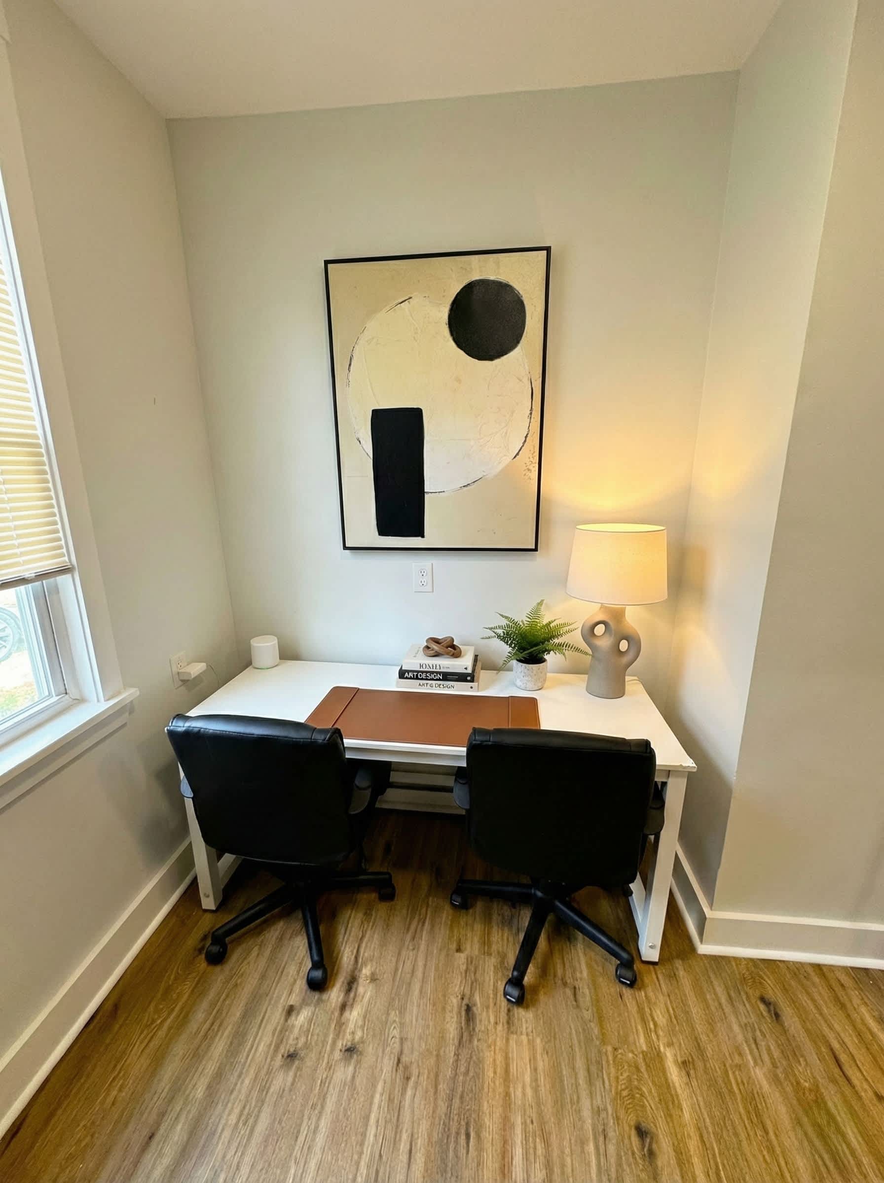 Stylish Retreat with King Bed & Fast WiFi 4