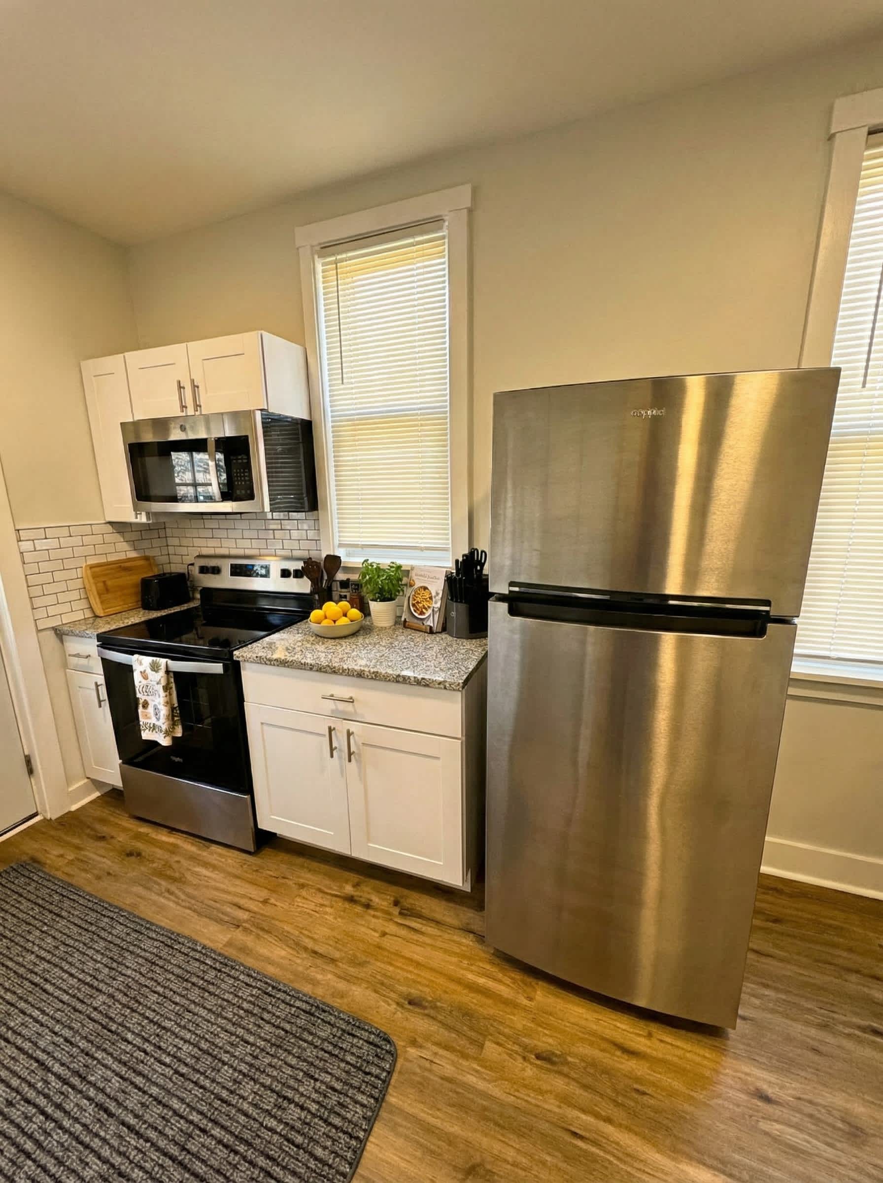 Stylish Retreat with King Bed & Fast WiFi 2