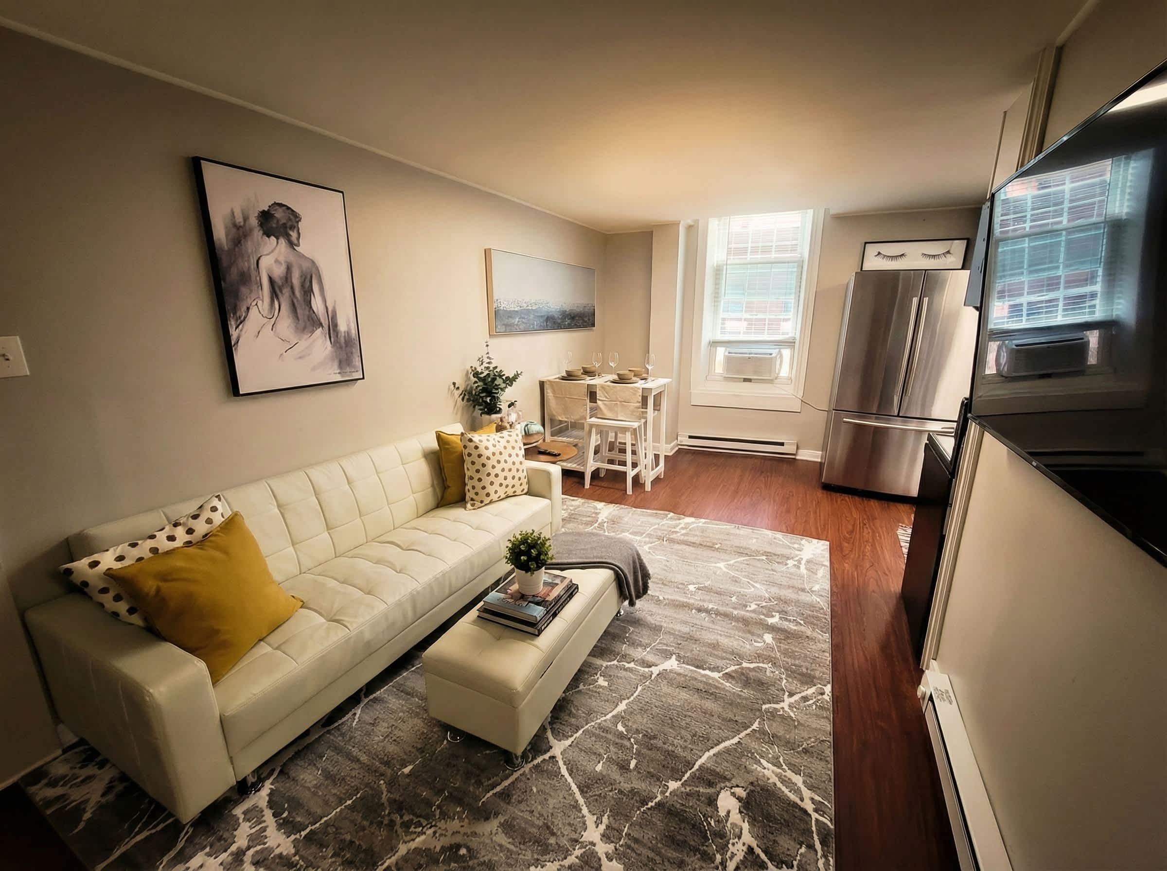 Spacious Historic King Suite 5