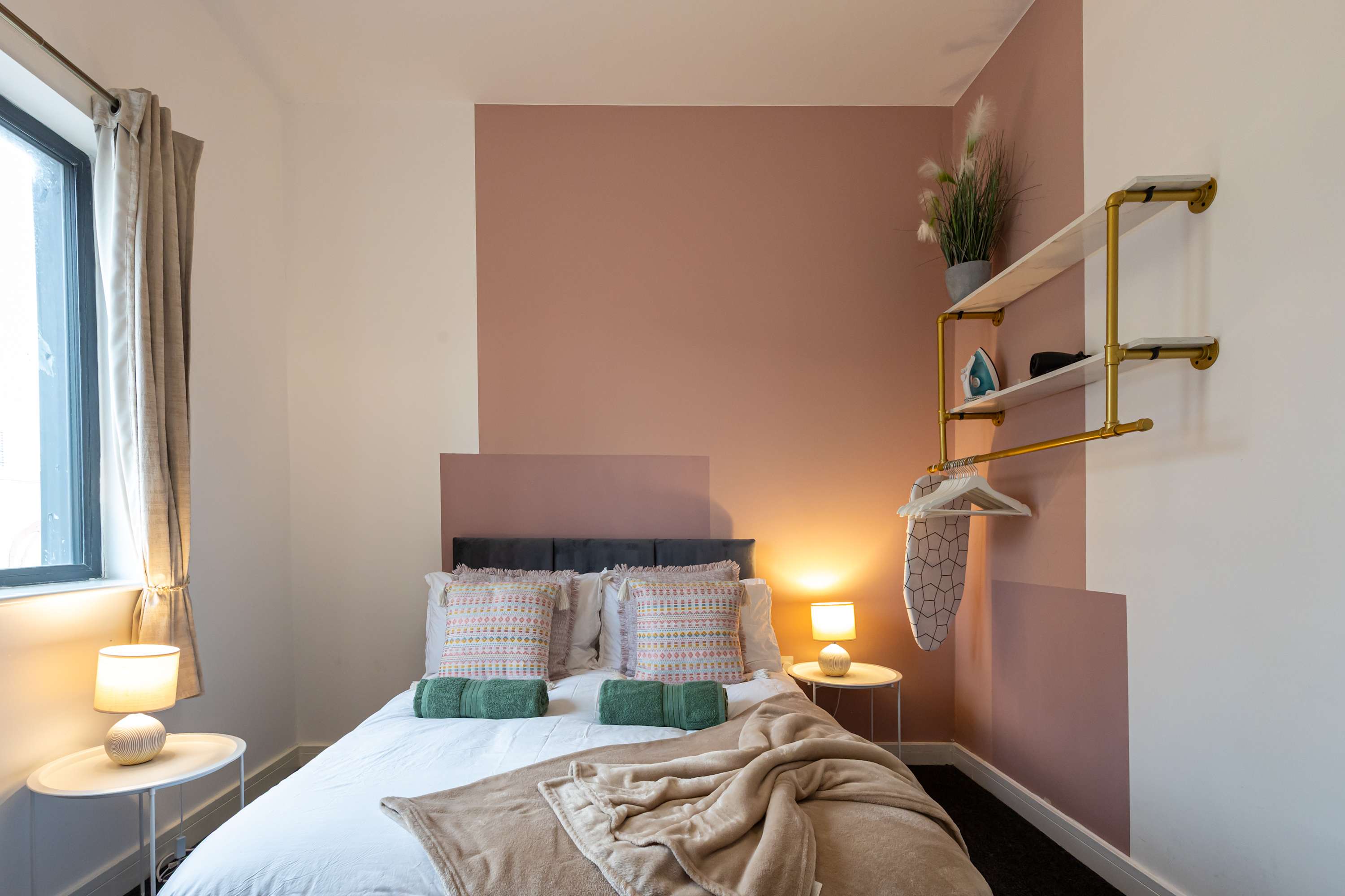 Spacious 2 bed apt near Media City and Old Trafford in Quay House M5 3NR - Property image 10 - VivreStays