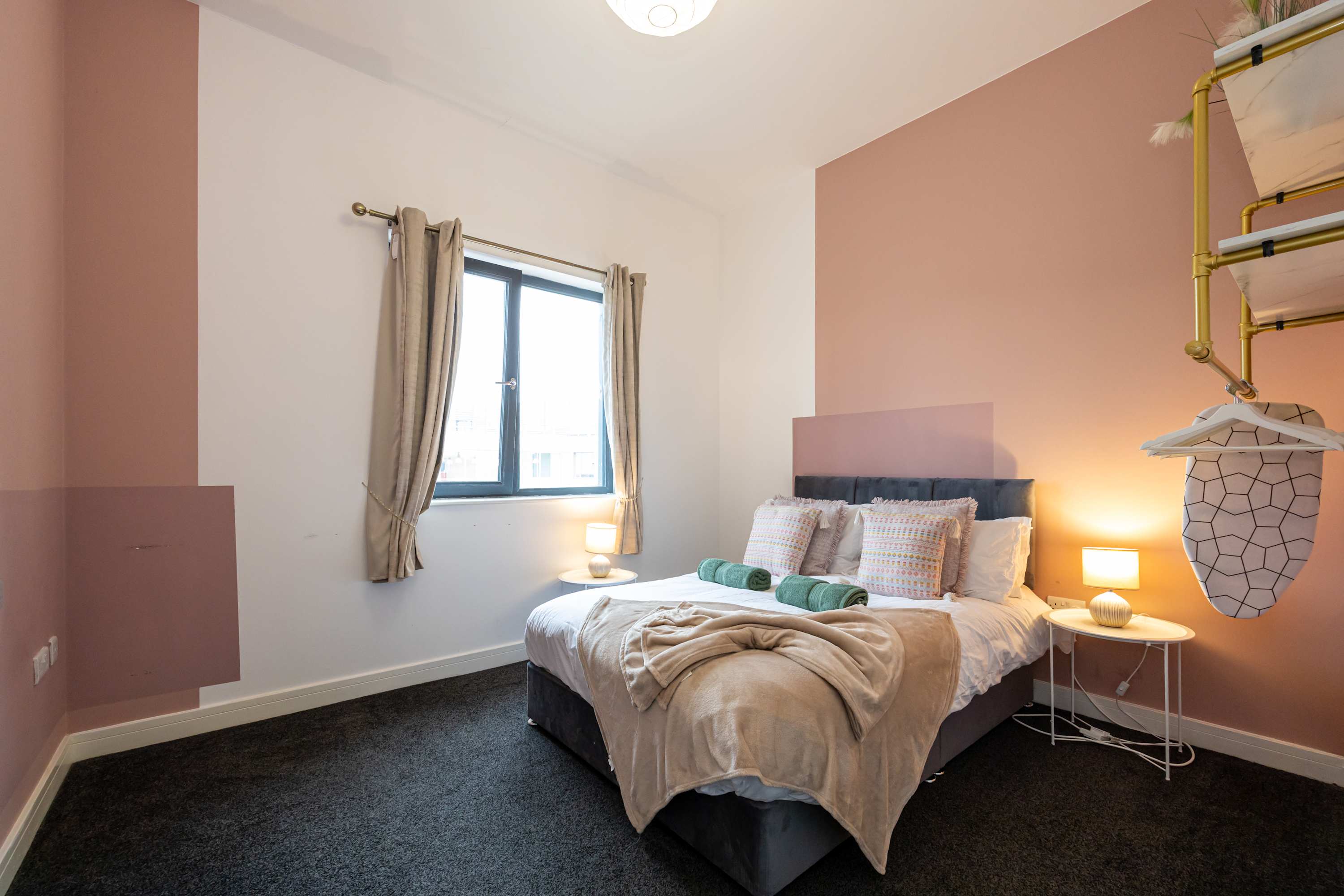 Spacious 2 bed apt near Media City and Old Trafford in Quay House M5 3NR - Property image 7 - VivreStays