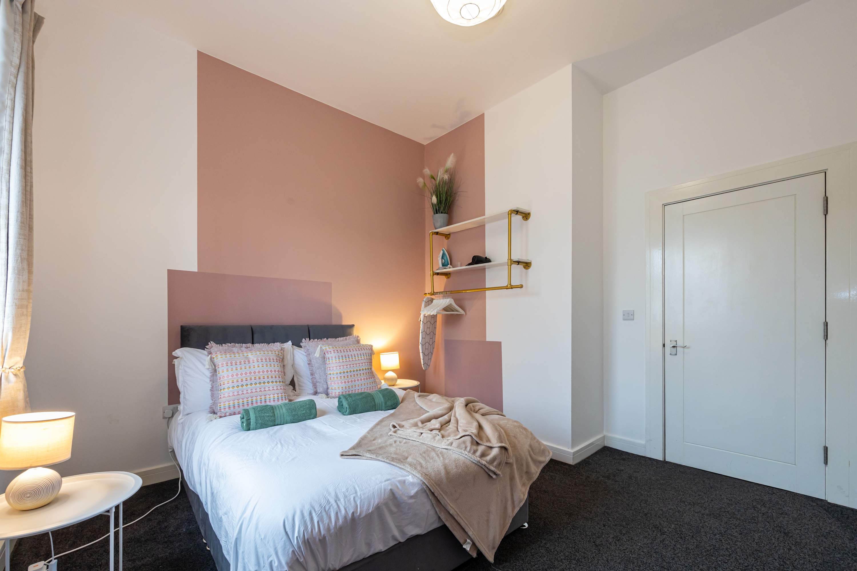 Spacious 2 bed apt near Media City and Old Trafford in Quay House M5 3NR - Property image 8 - VivreStays