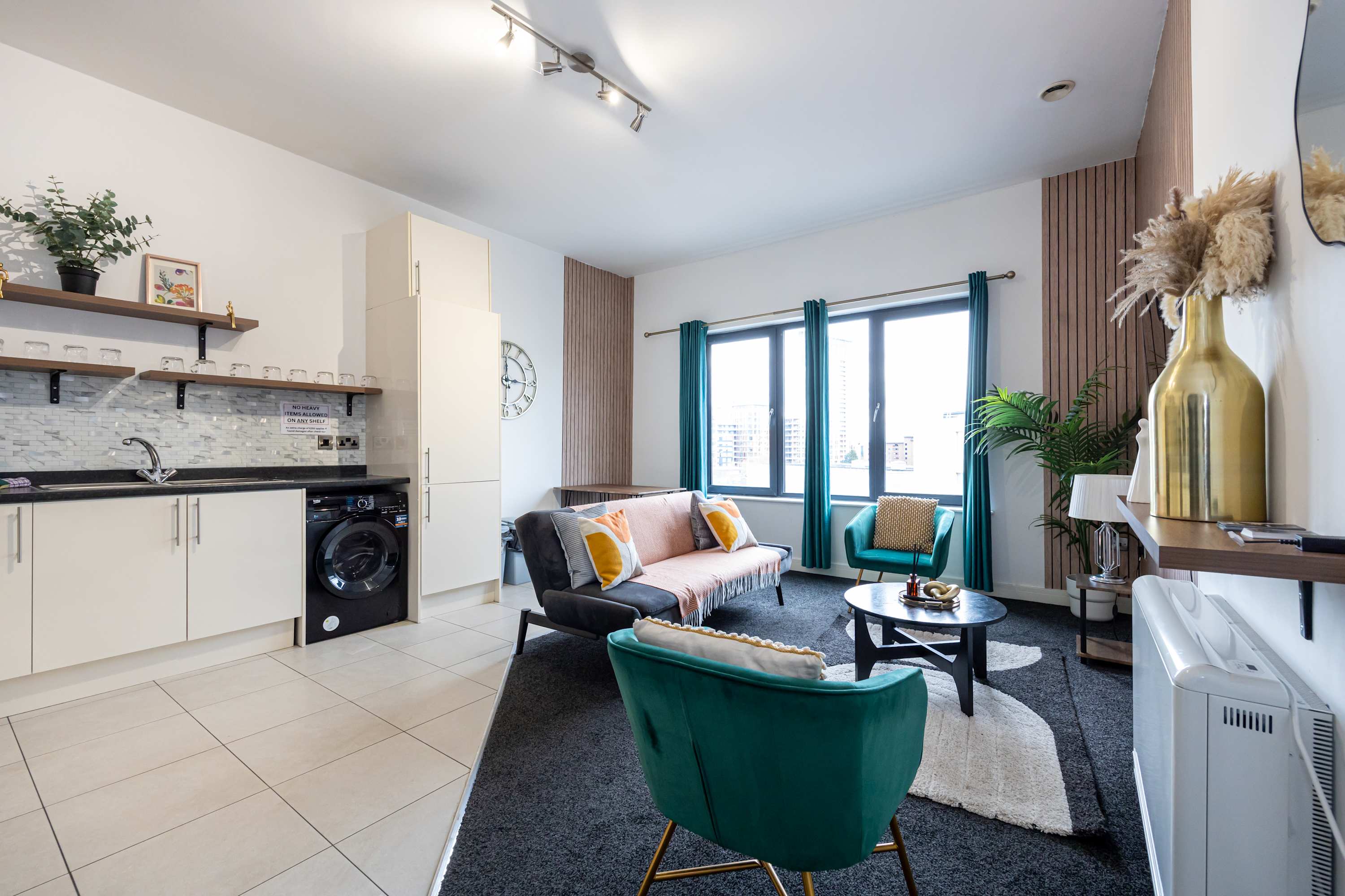 Spacious 2 bed apt near Media City and Old Trafford in Quay House M5 3NR - Property image 21 - VivreStays
