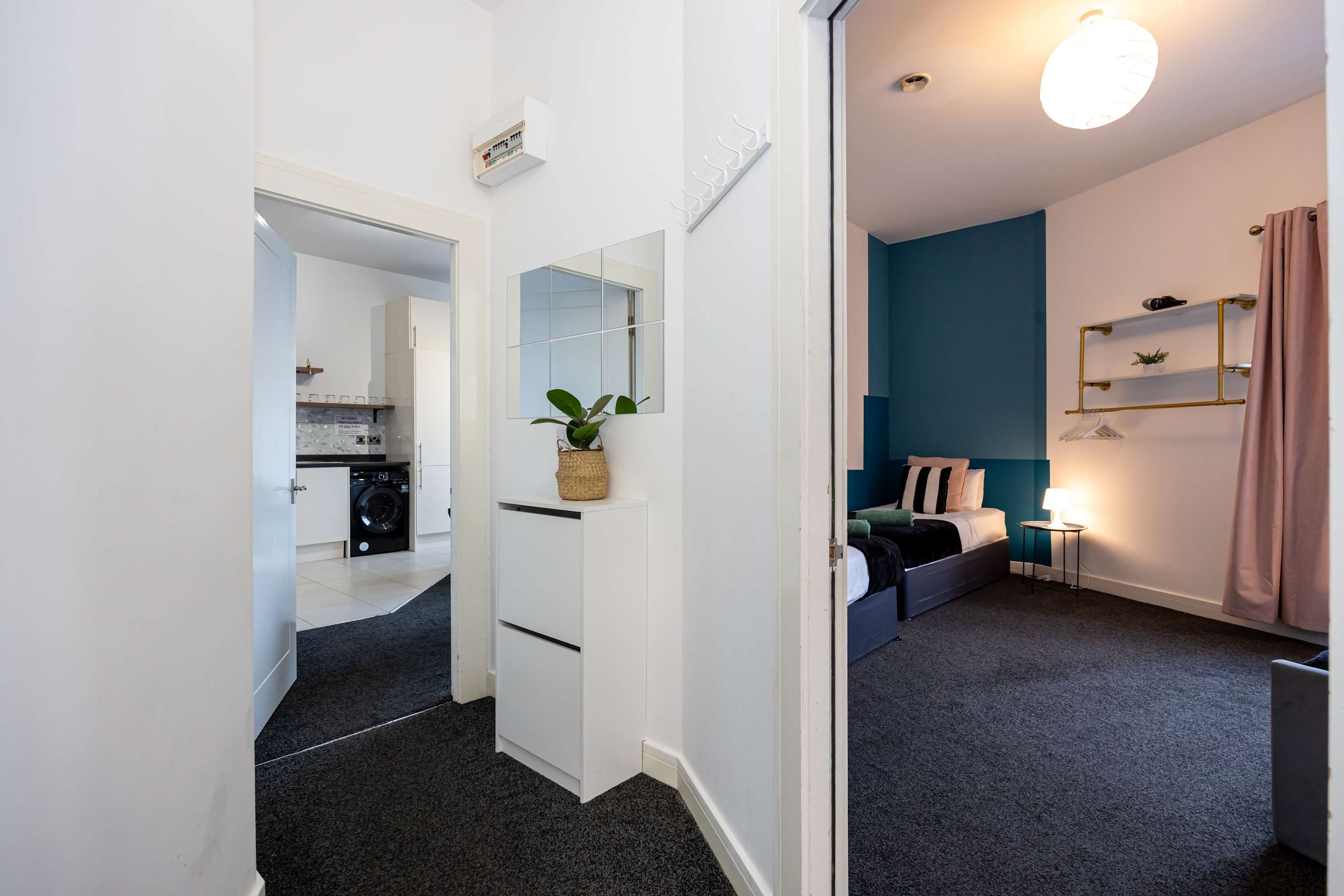 Spacious 2 bed apt near Media City and Old Trafford in Quay House M5 3NR - Property image 20 - VivreStays