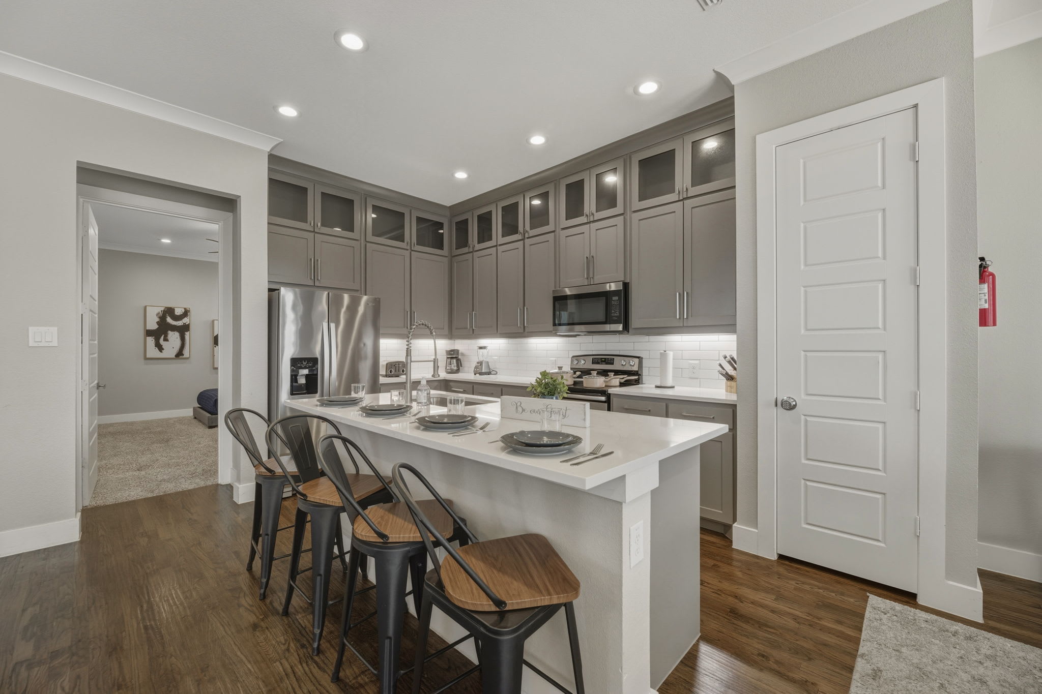 Spacious Dallas Home: 5 Bedrooms, Pet-Friendly, Perfect for Families!