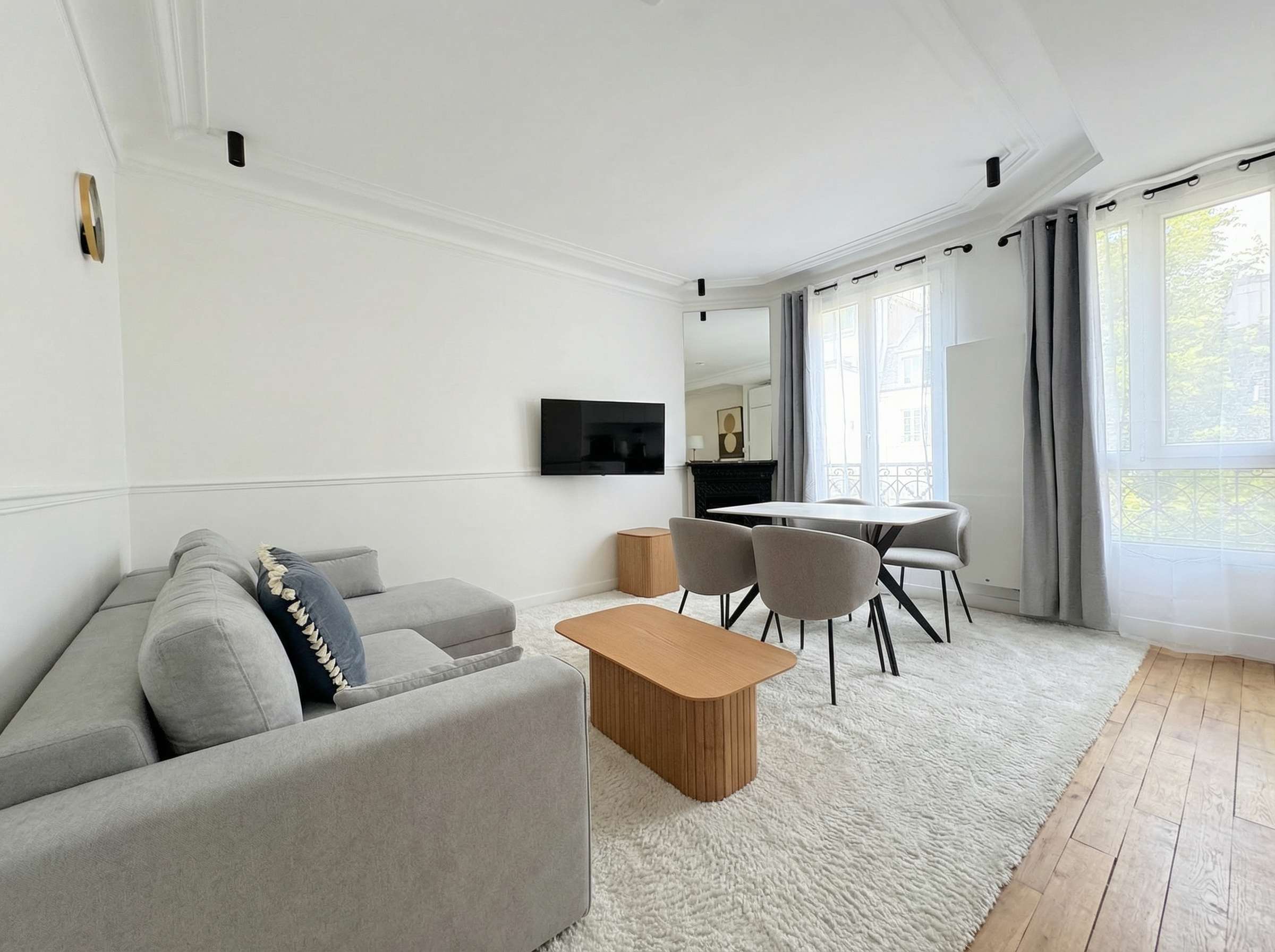 Spacious Flat 5min from Champs Elysées 1BR, 4P, AC — Paris, Île-de-France — vacation rental