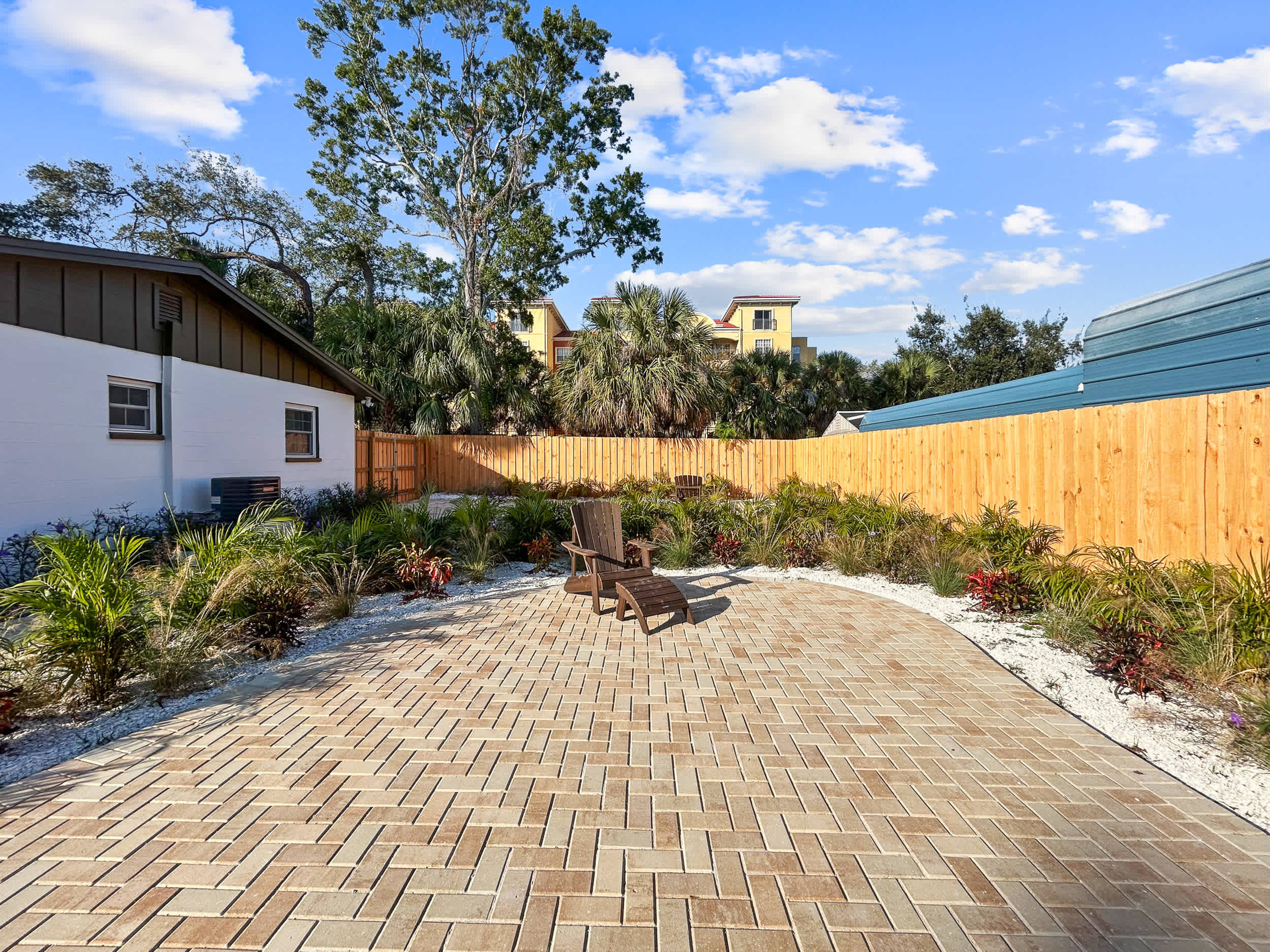 Enjoy the Tampa sunshine in the backyard