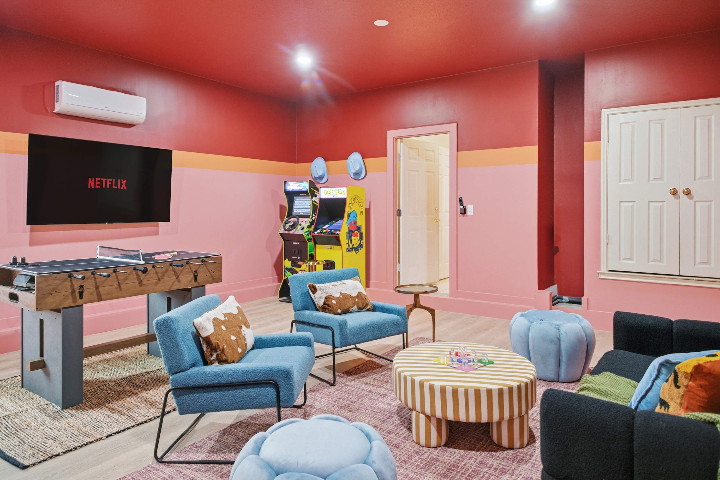 Upscale Escape • Pool, Hot Tub, Game Room, Firepit 4