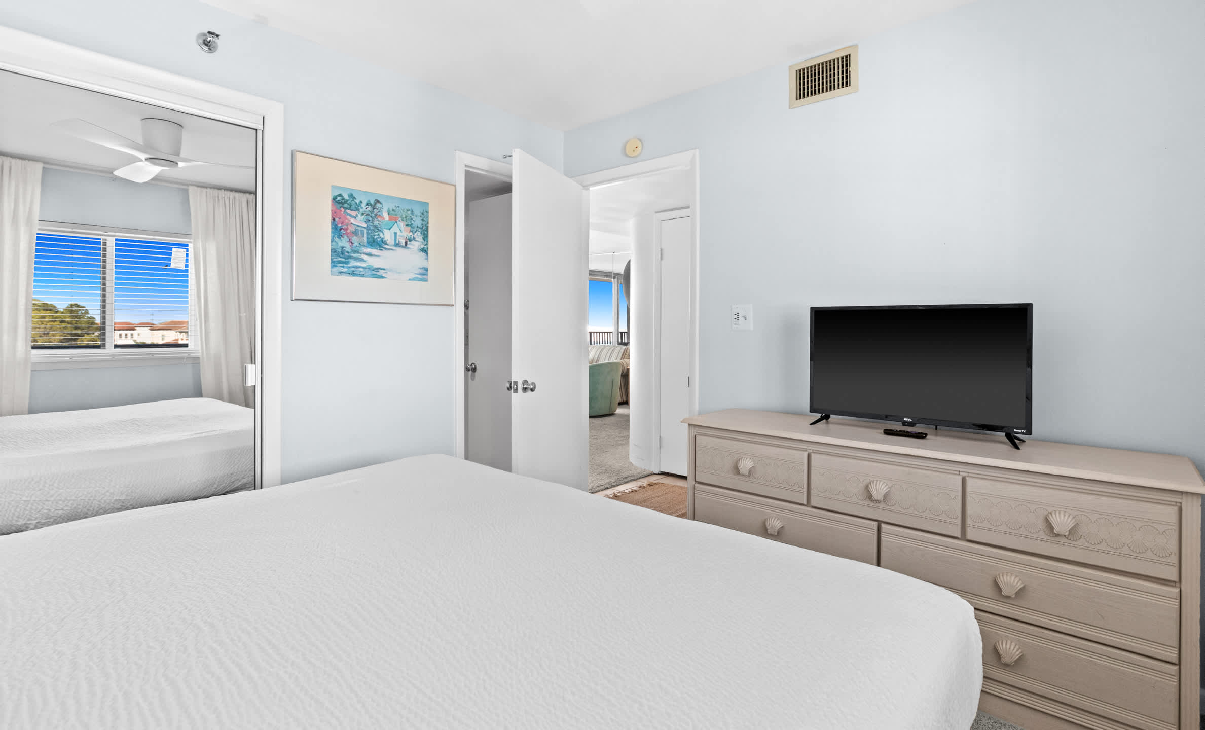 One Seagrove Place 0501 | Photo 20