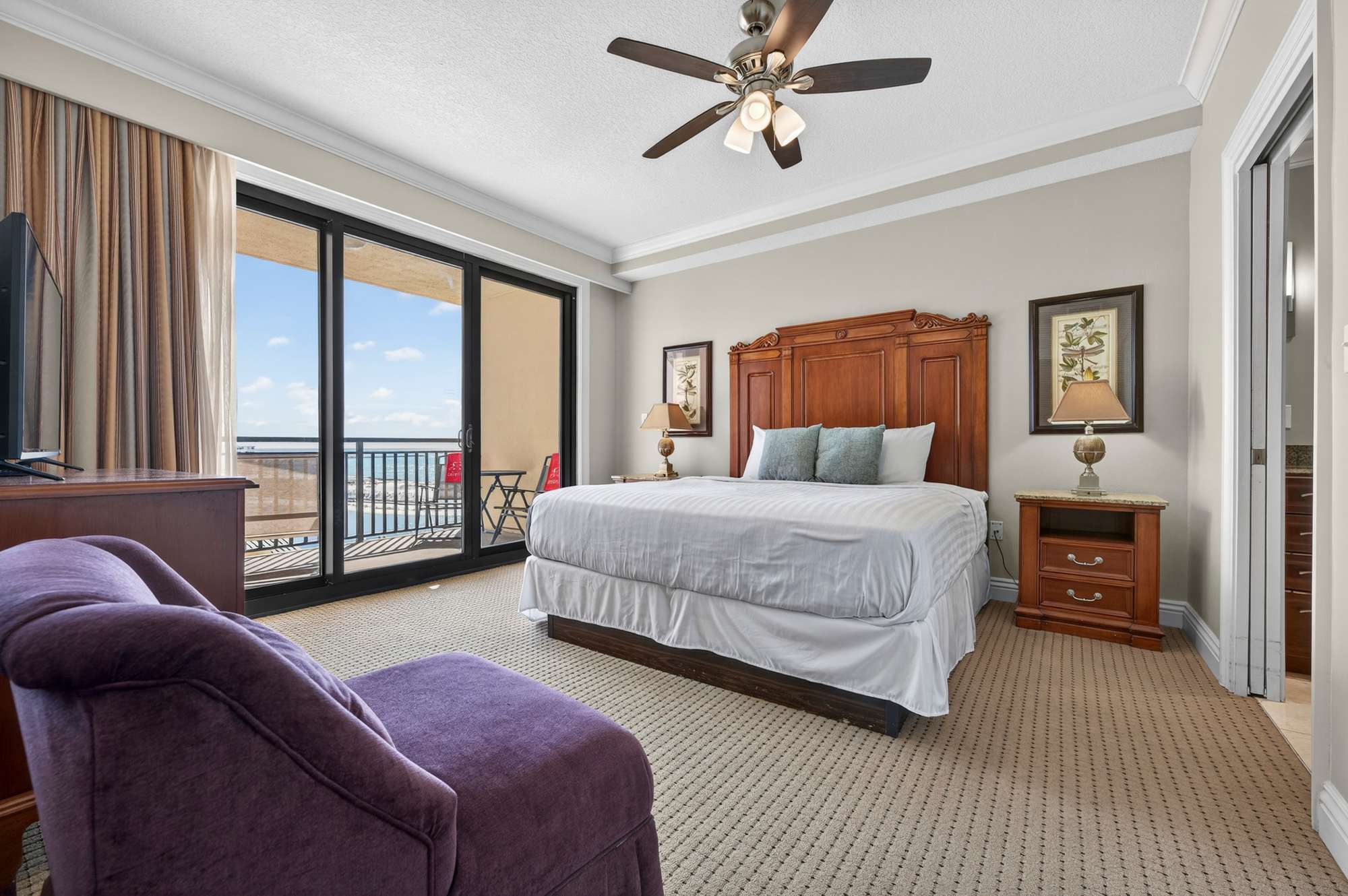 Where the Harbor Wakes For 6 | Photo 3