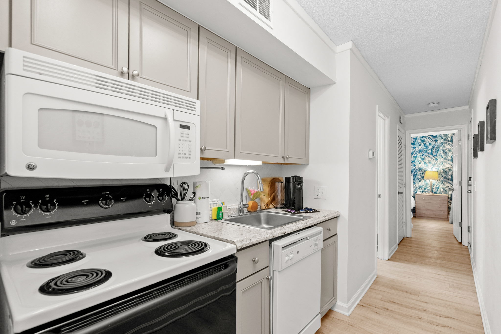 Sands Beach Club 409 Ocean View | Photo 14