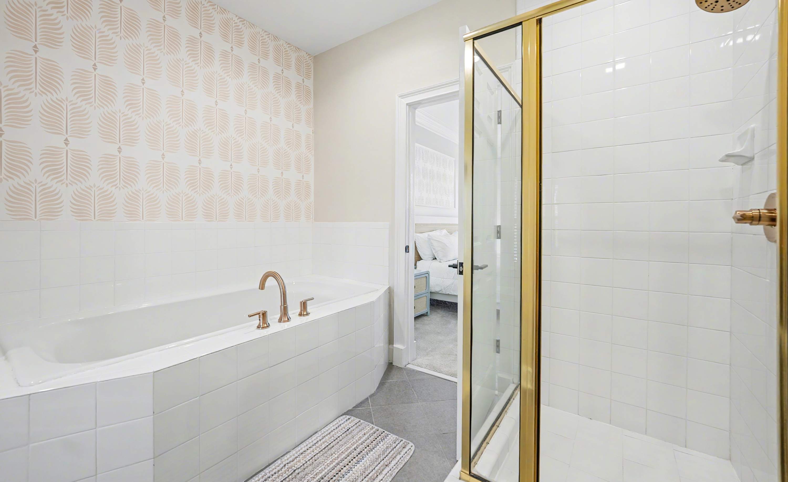 Primary En-Suite With Walk in Shower and Soaker Tub