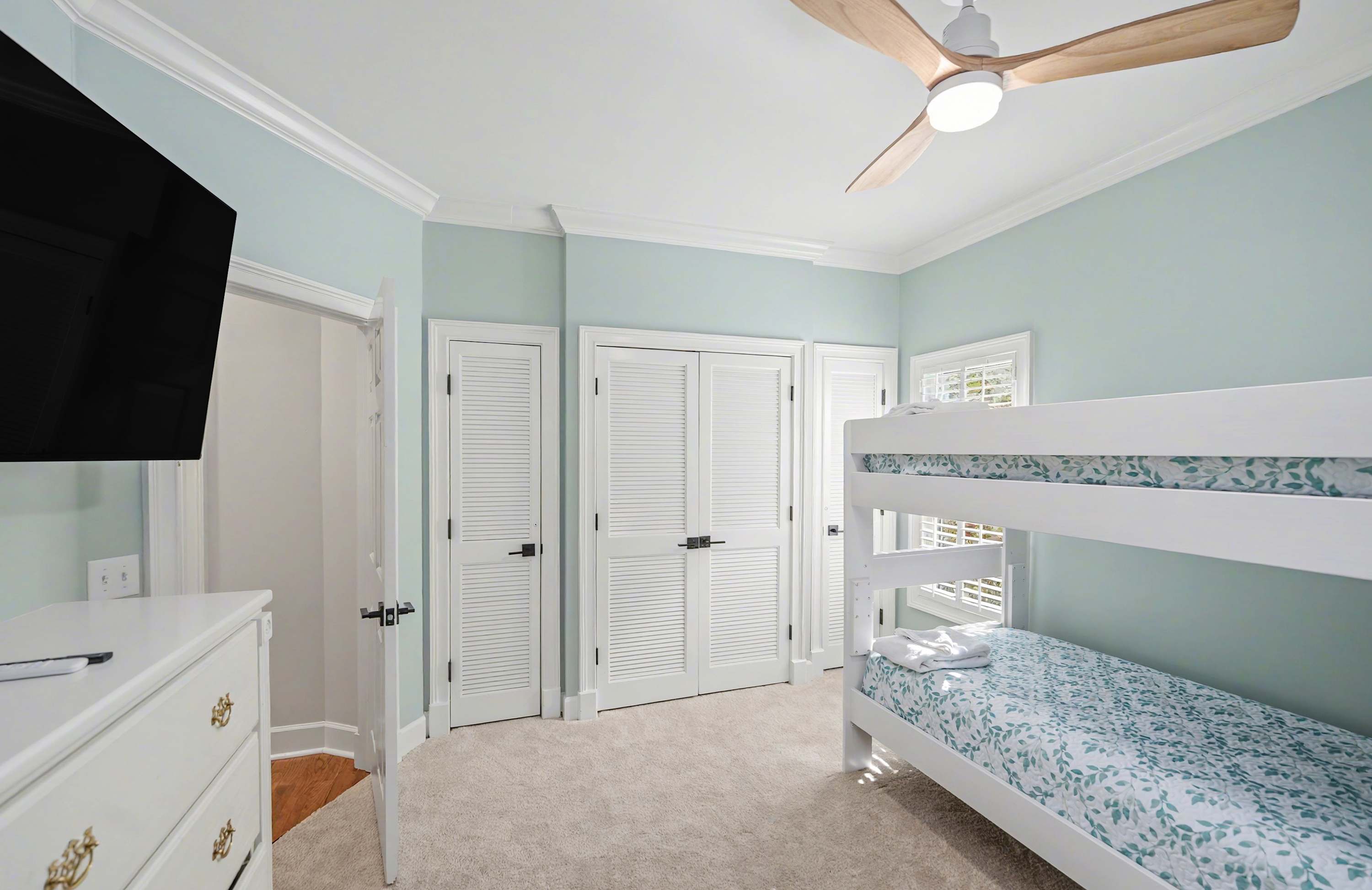 Guest Bedroom with Sets of Twin Bunks Beds
