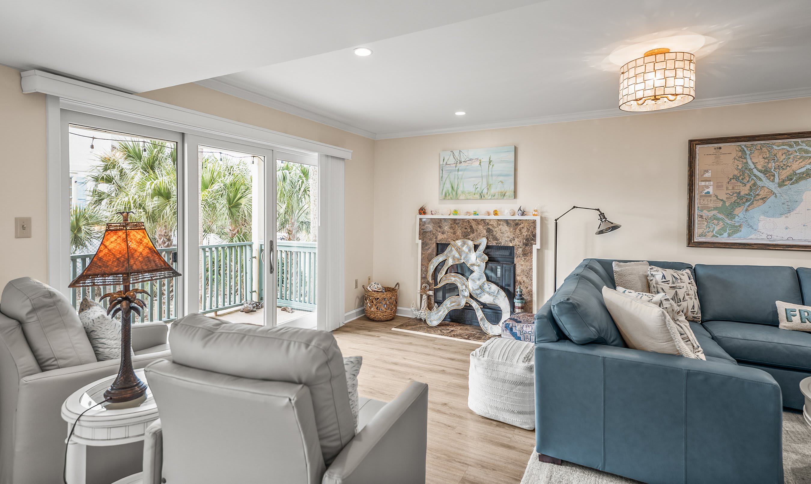 Comfortable living room 