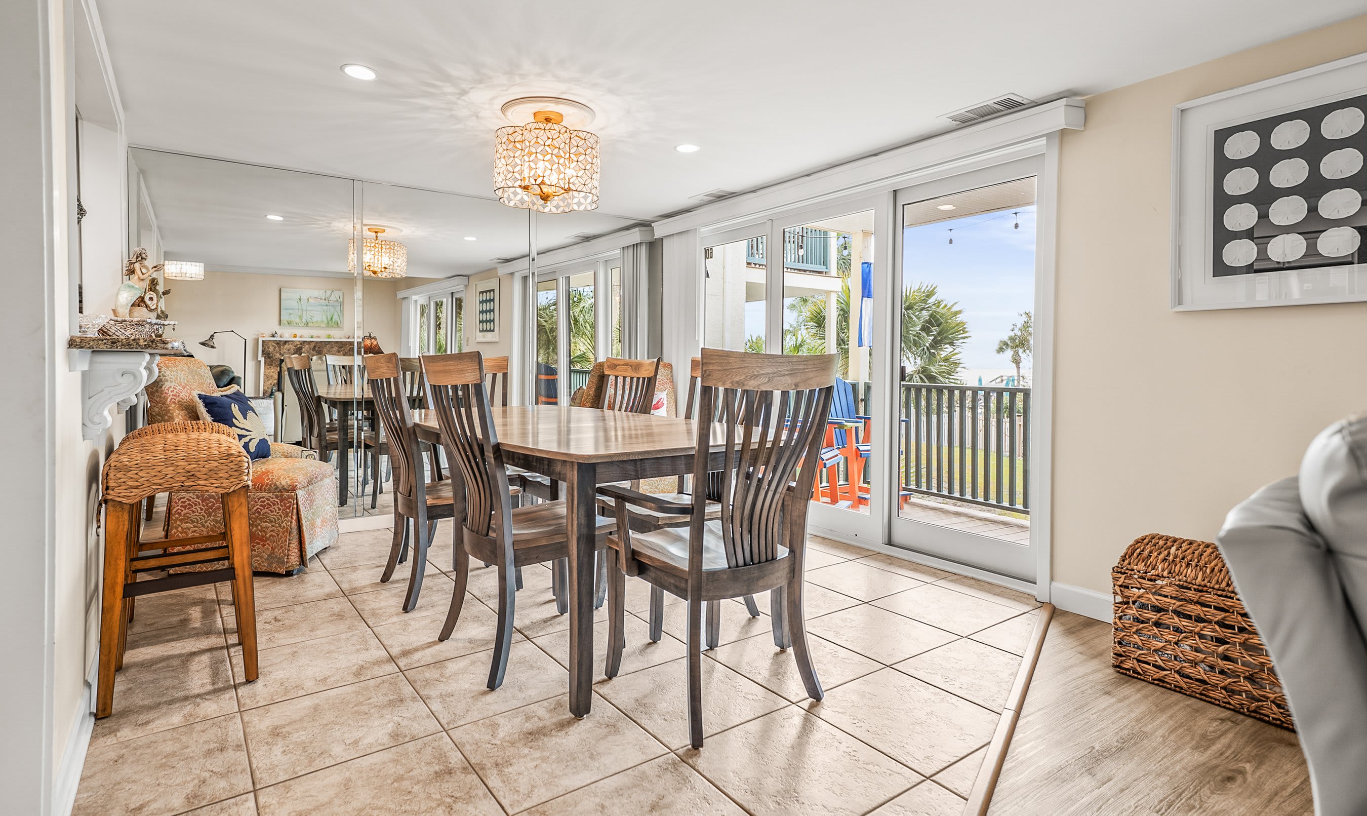 Dining room right off of the kitchen