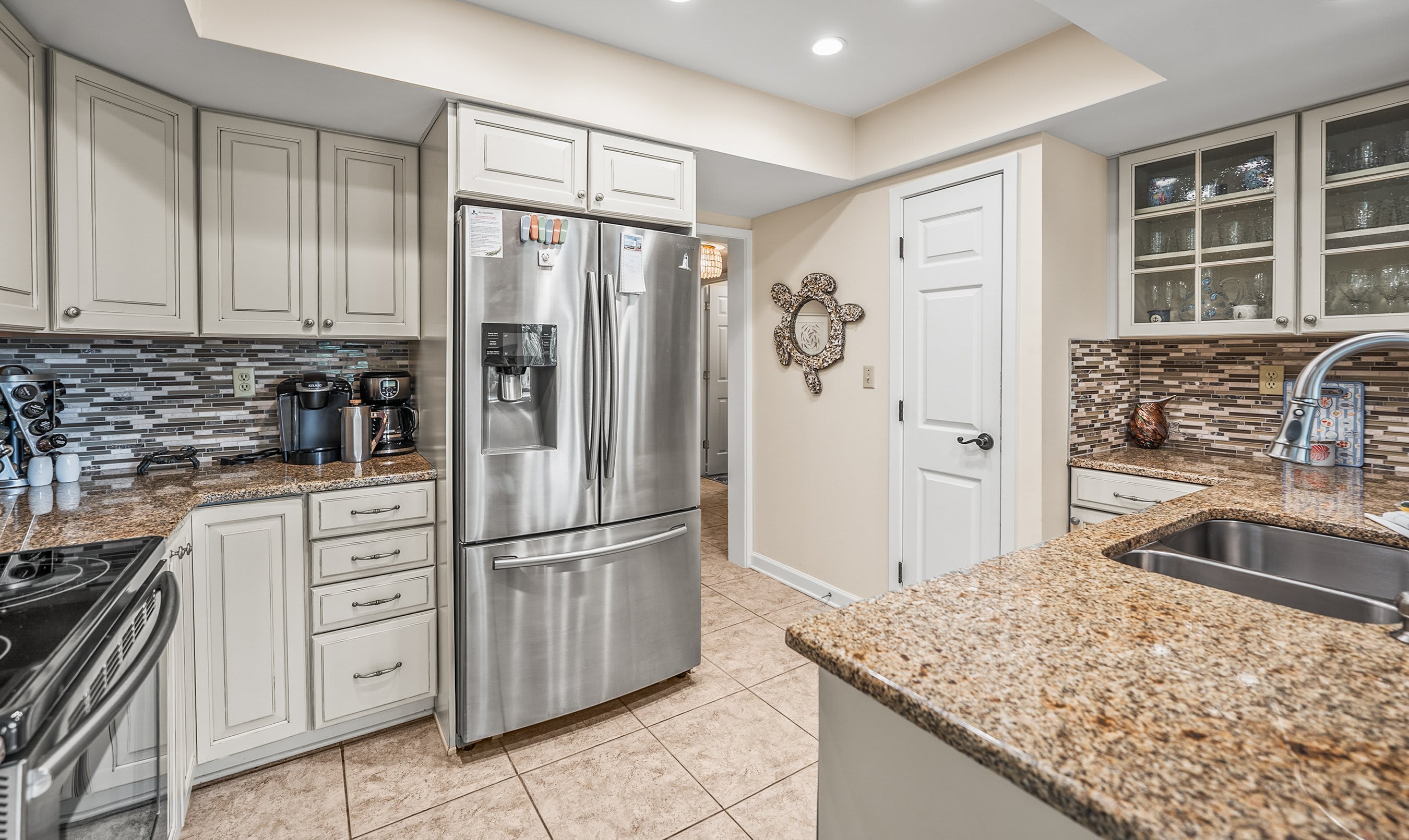 Well-equipped kitchen