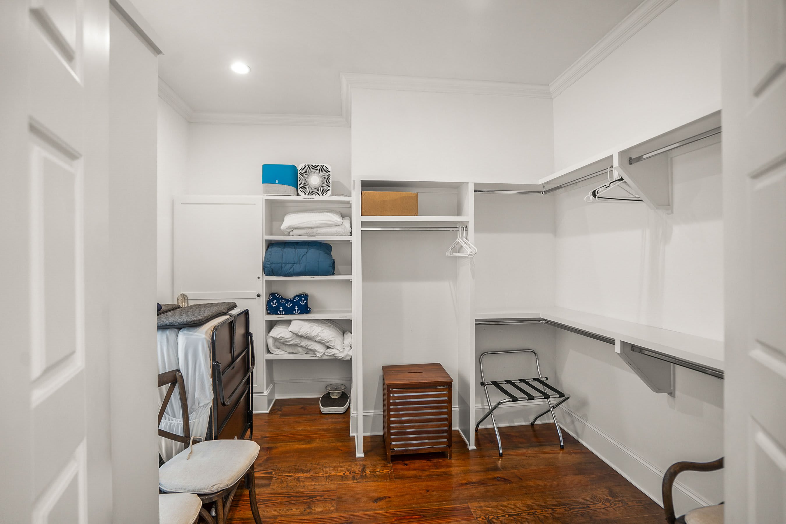 Primary En Suite Bathroom Closet