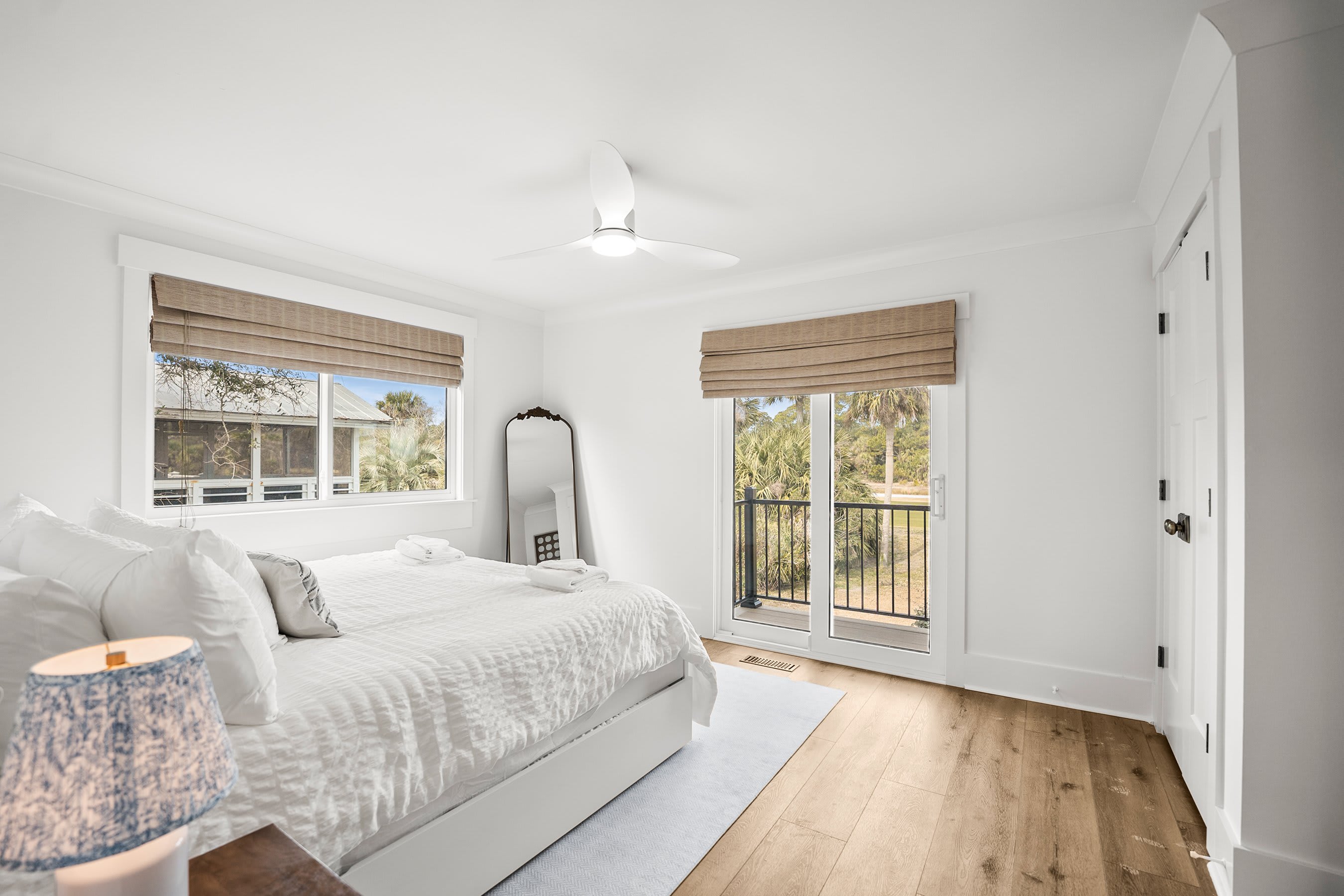 King Bed with Trundle 