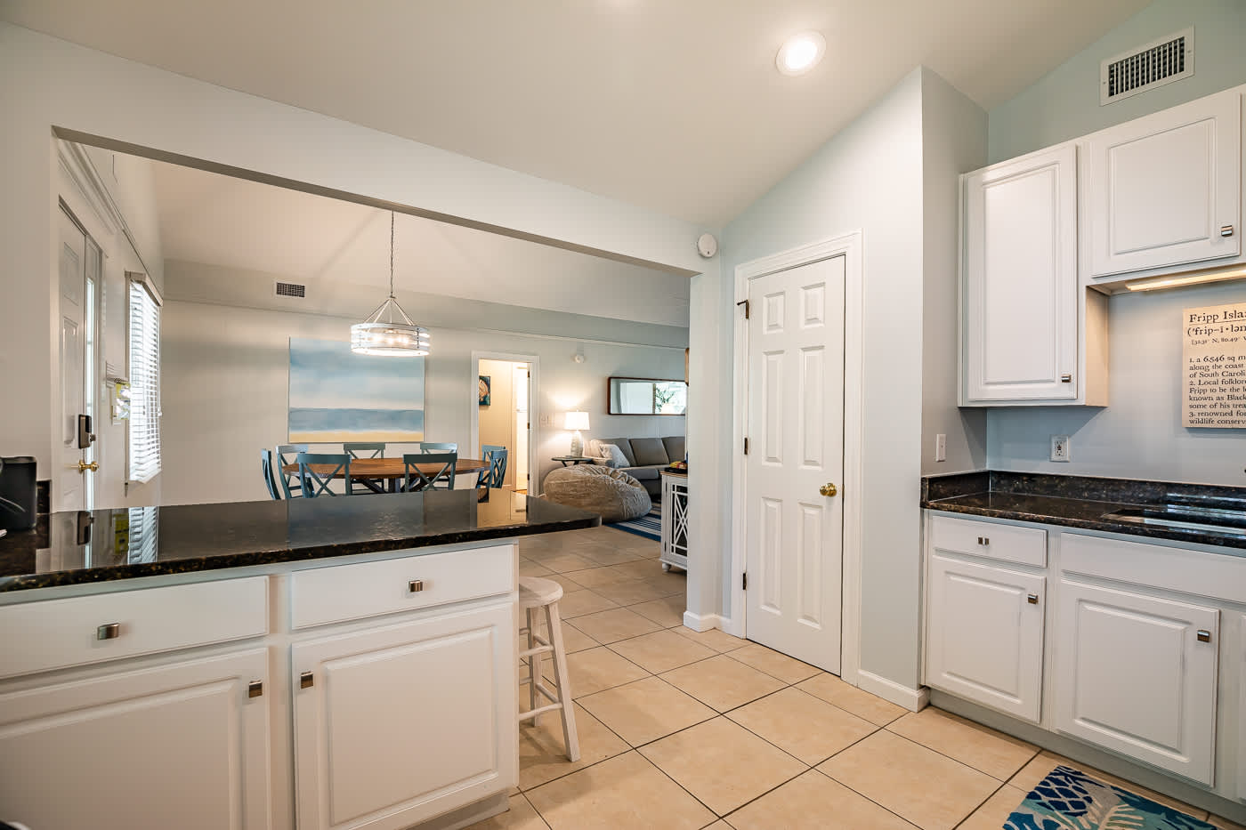 Kitchen with Island Bar