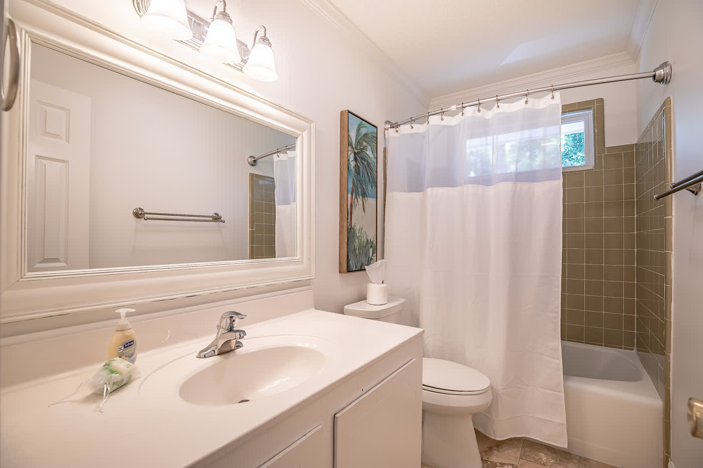 Full Bathroom, Hallway